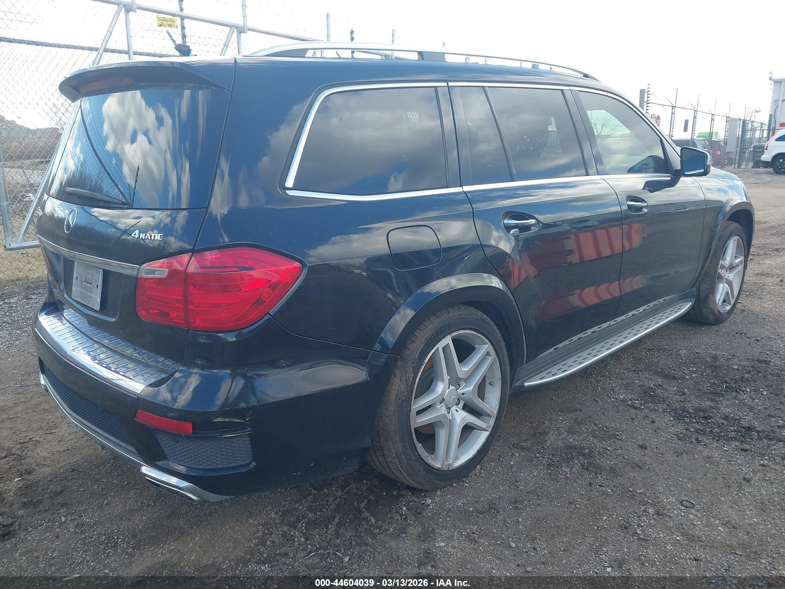 MERCEDES-BENZ GL-CLASS image 4