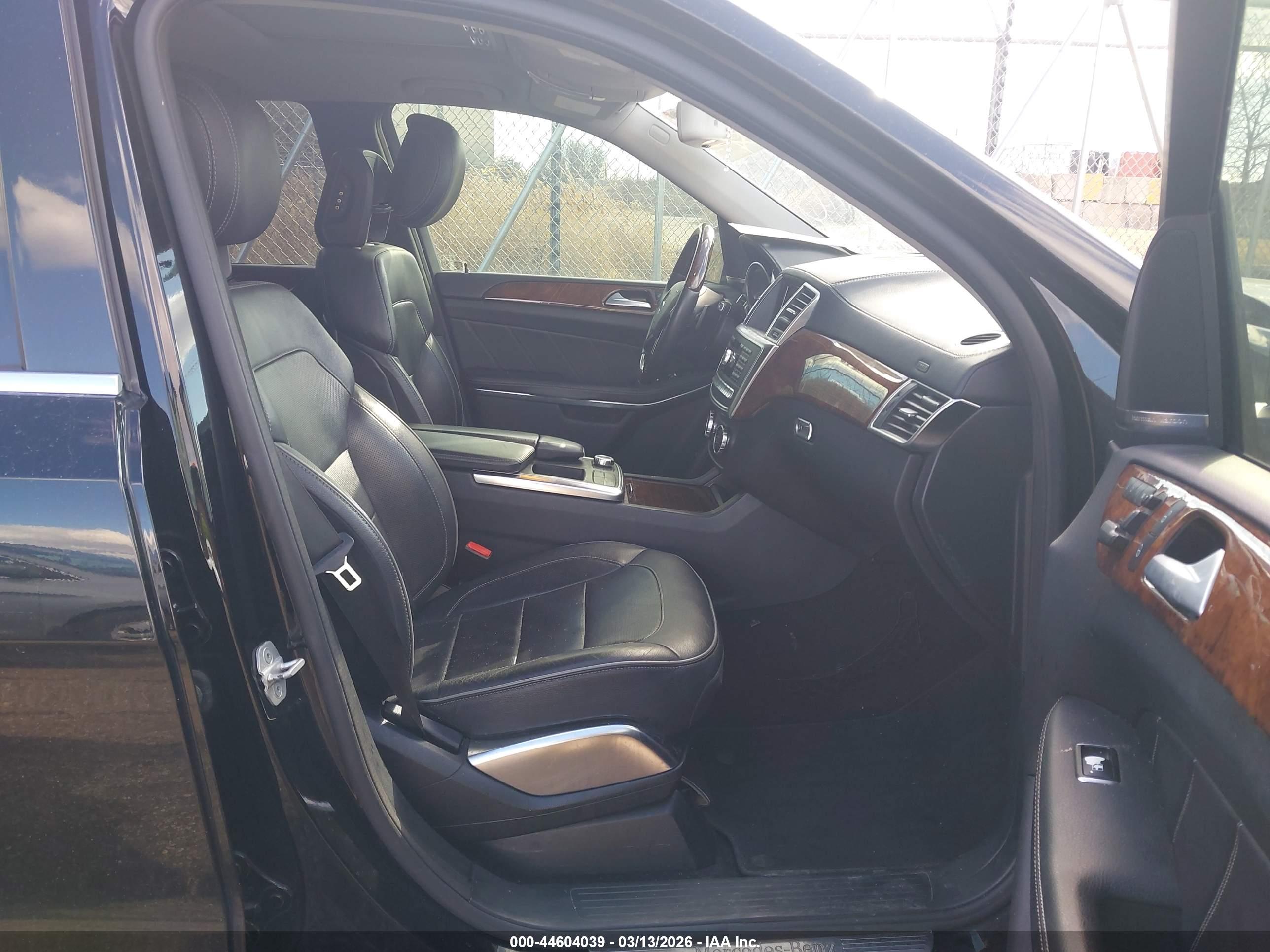 MERCEDES-BENZ GL-CLASS image 5