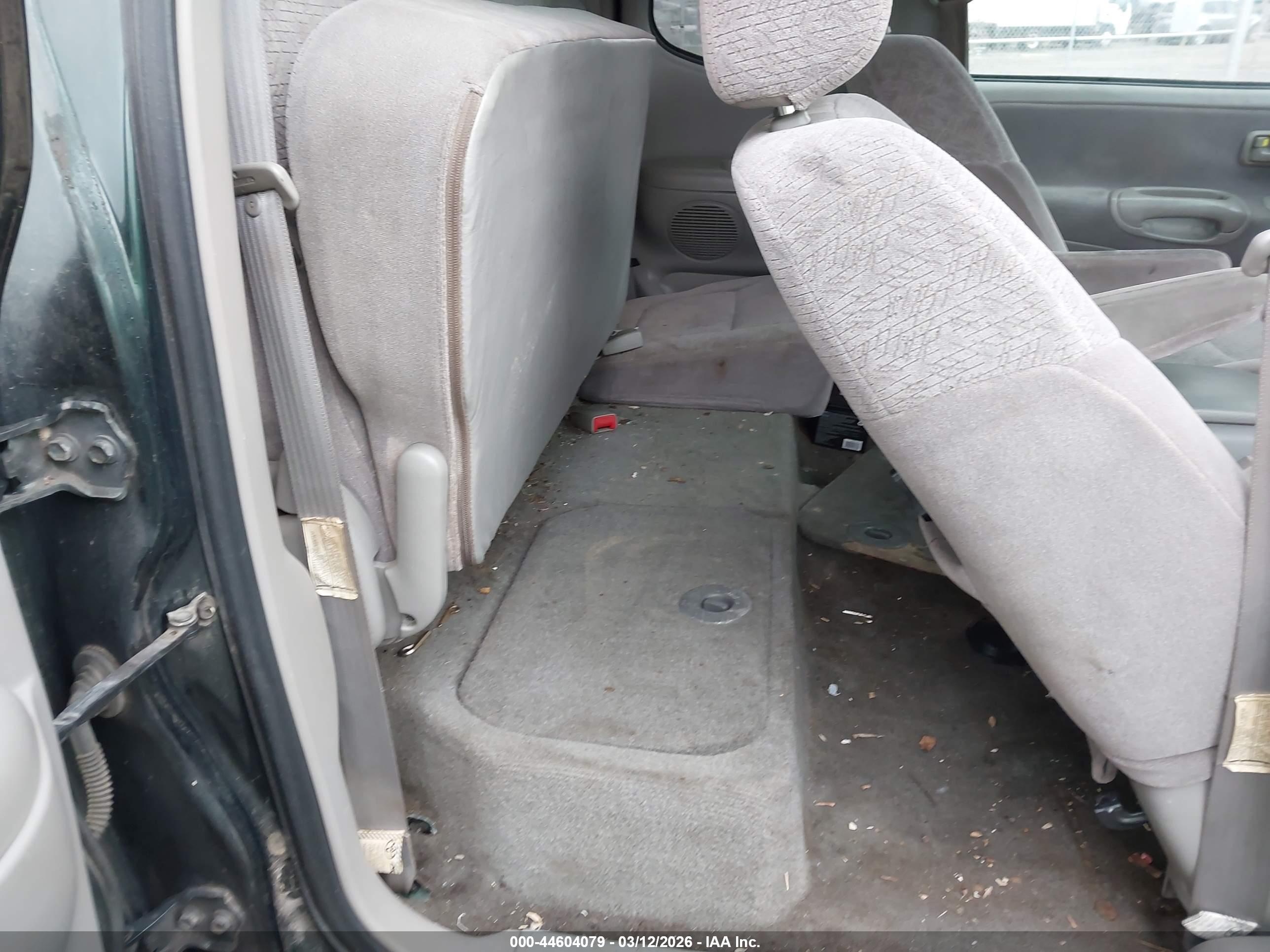 TOYOTA TUNDRA image 8