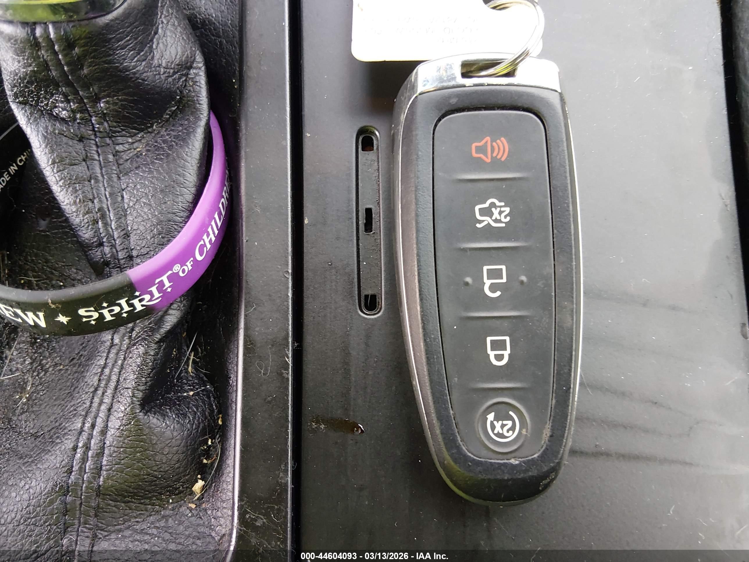 FORD TAURUS image 11