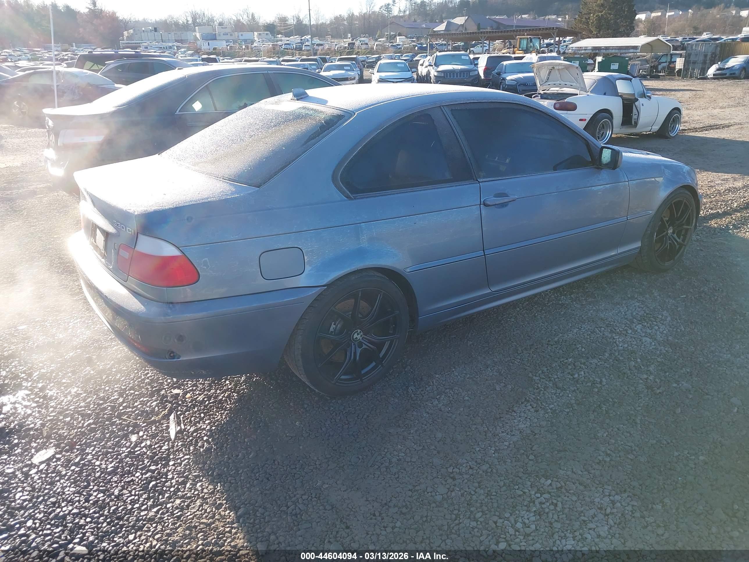 BMW 330CI image 4
