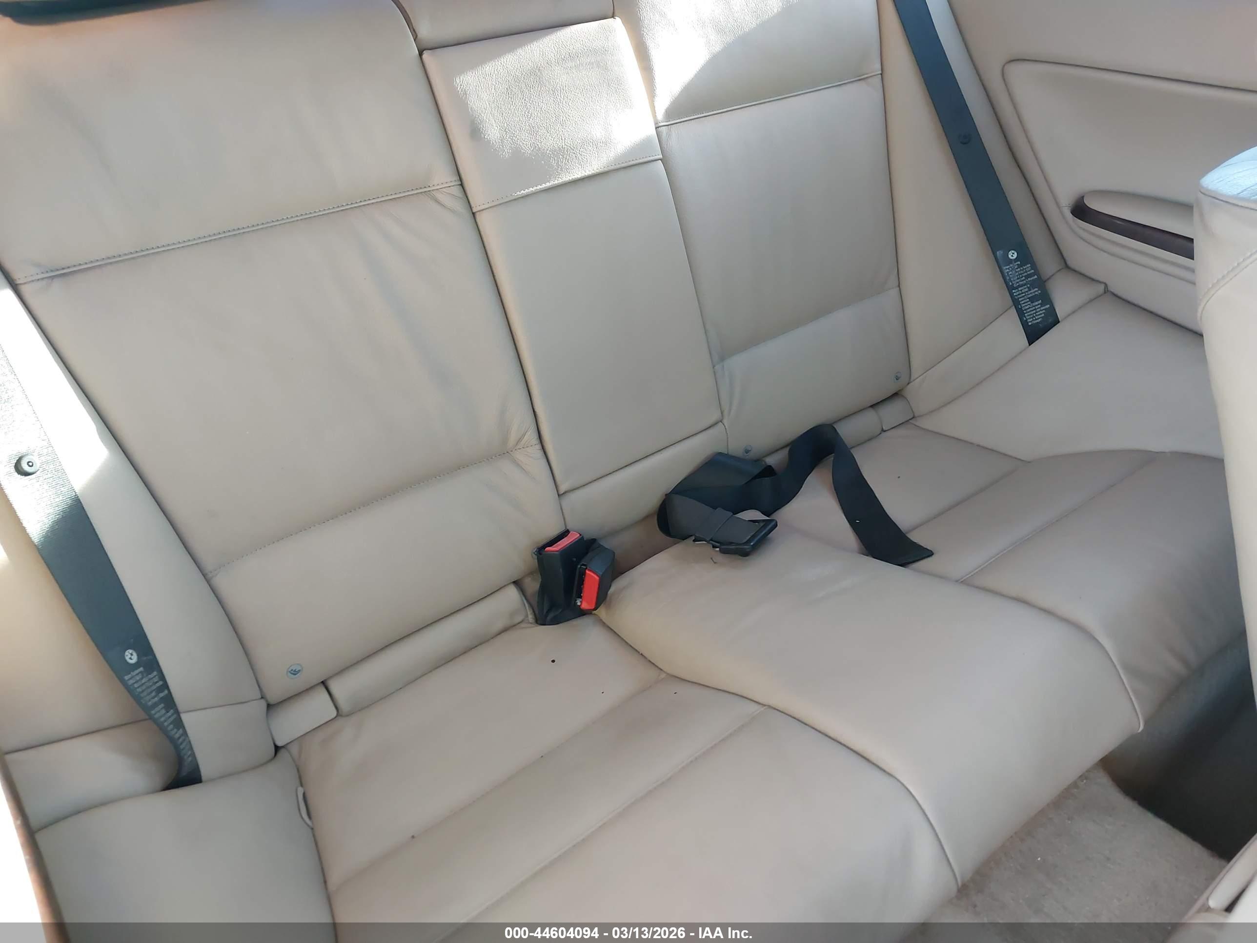 BMW 330CI image 8