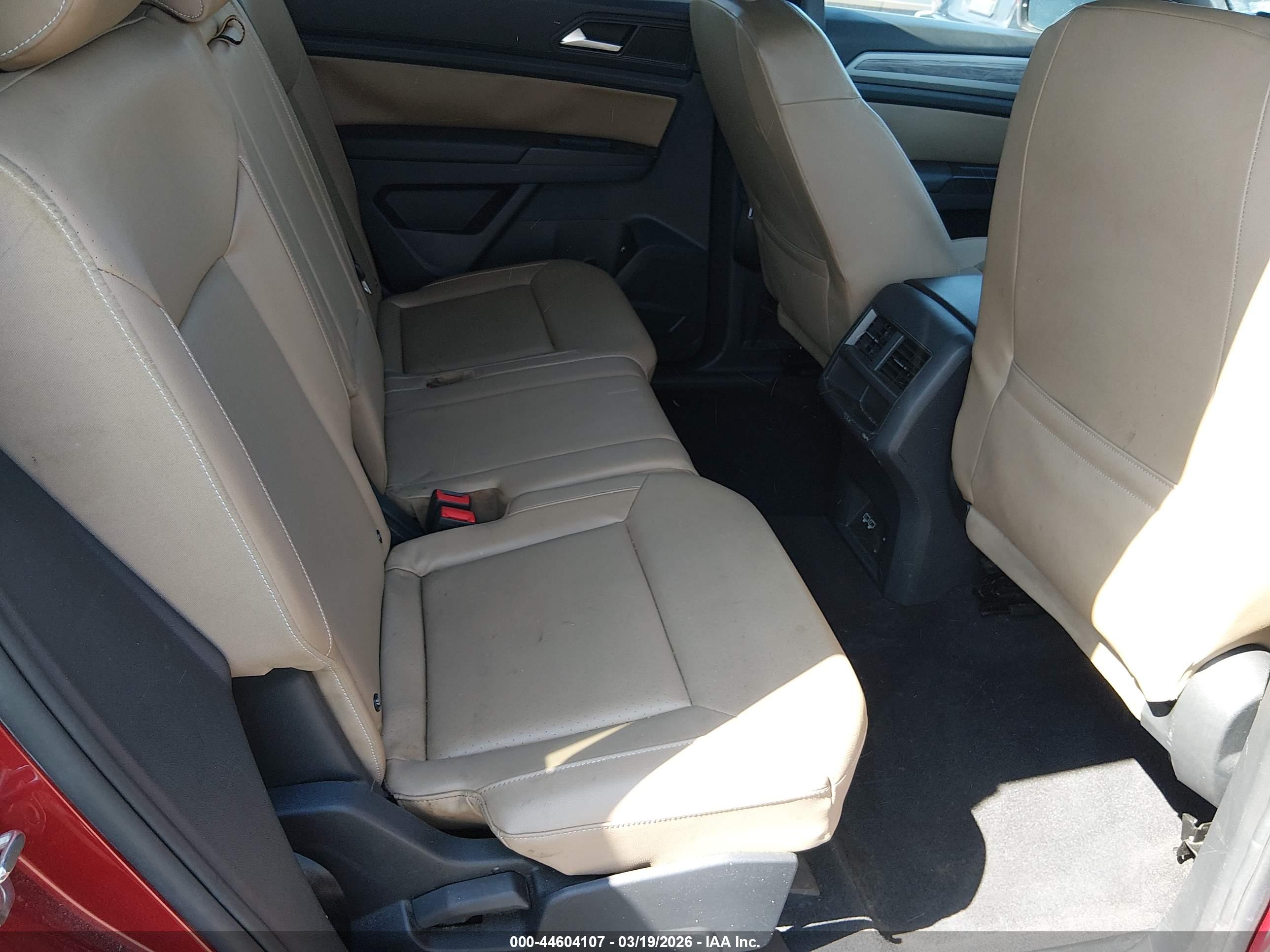 VOLKSWAGEN ATLAS image 8