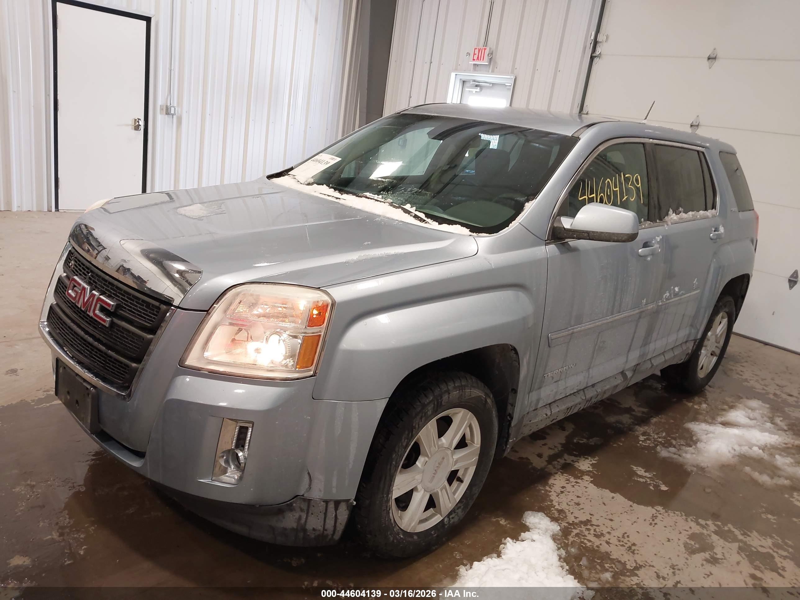 GMC TERRAIN image 2