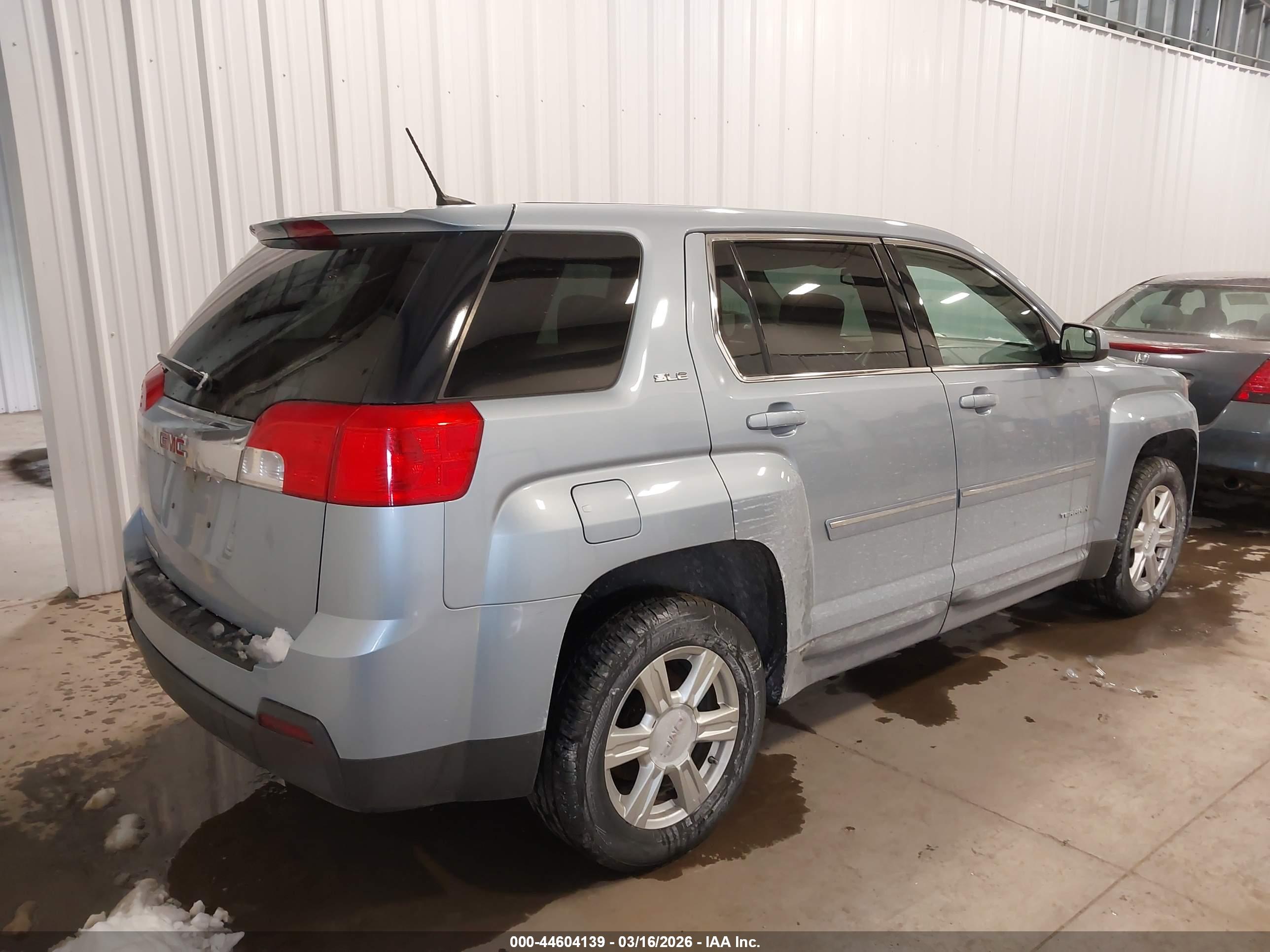 GMC TERRAIN image 4