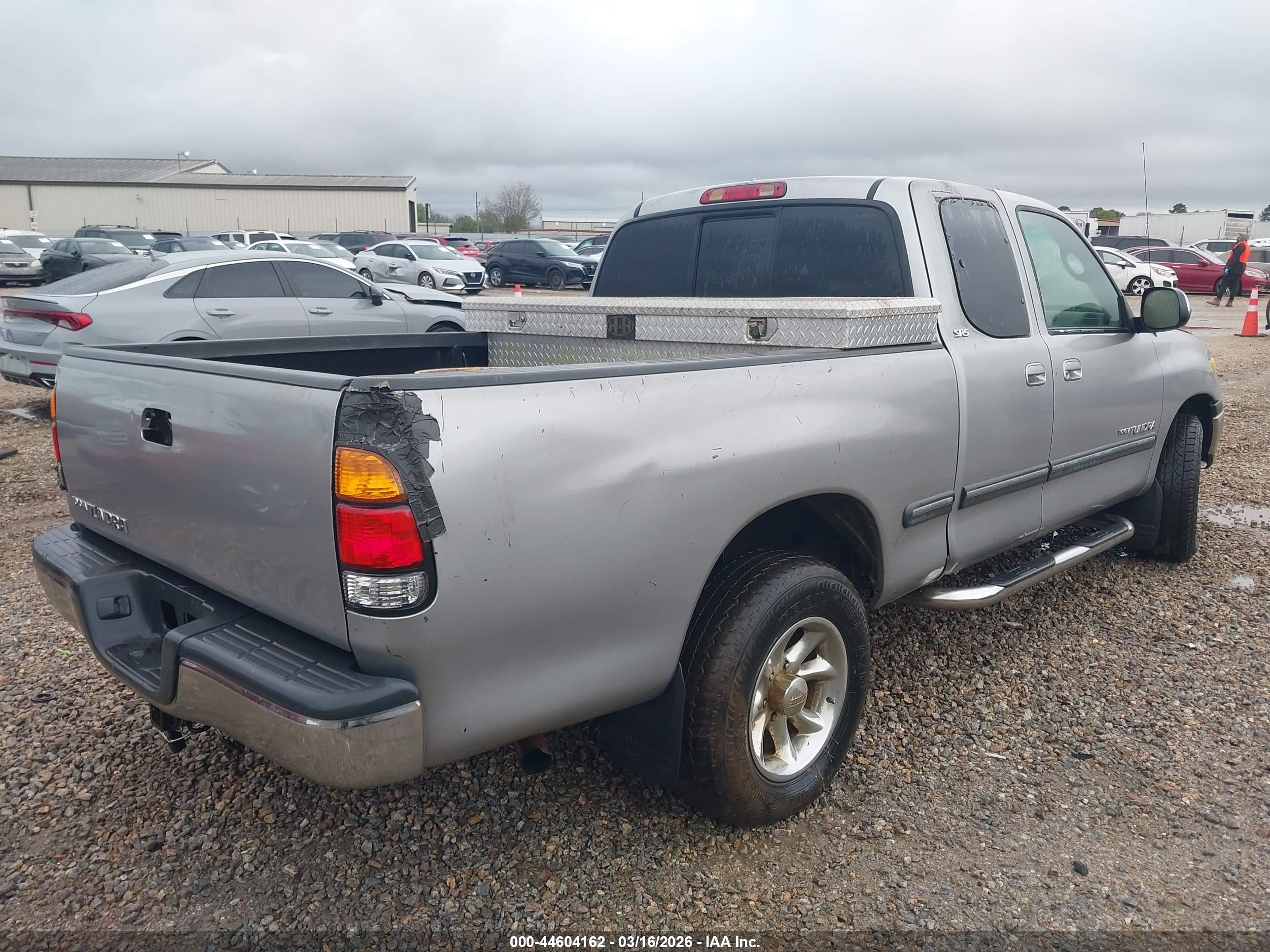 TOYOTA TUNDRA image 4