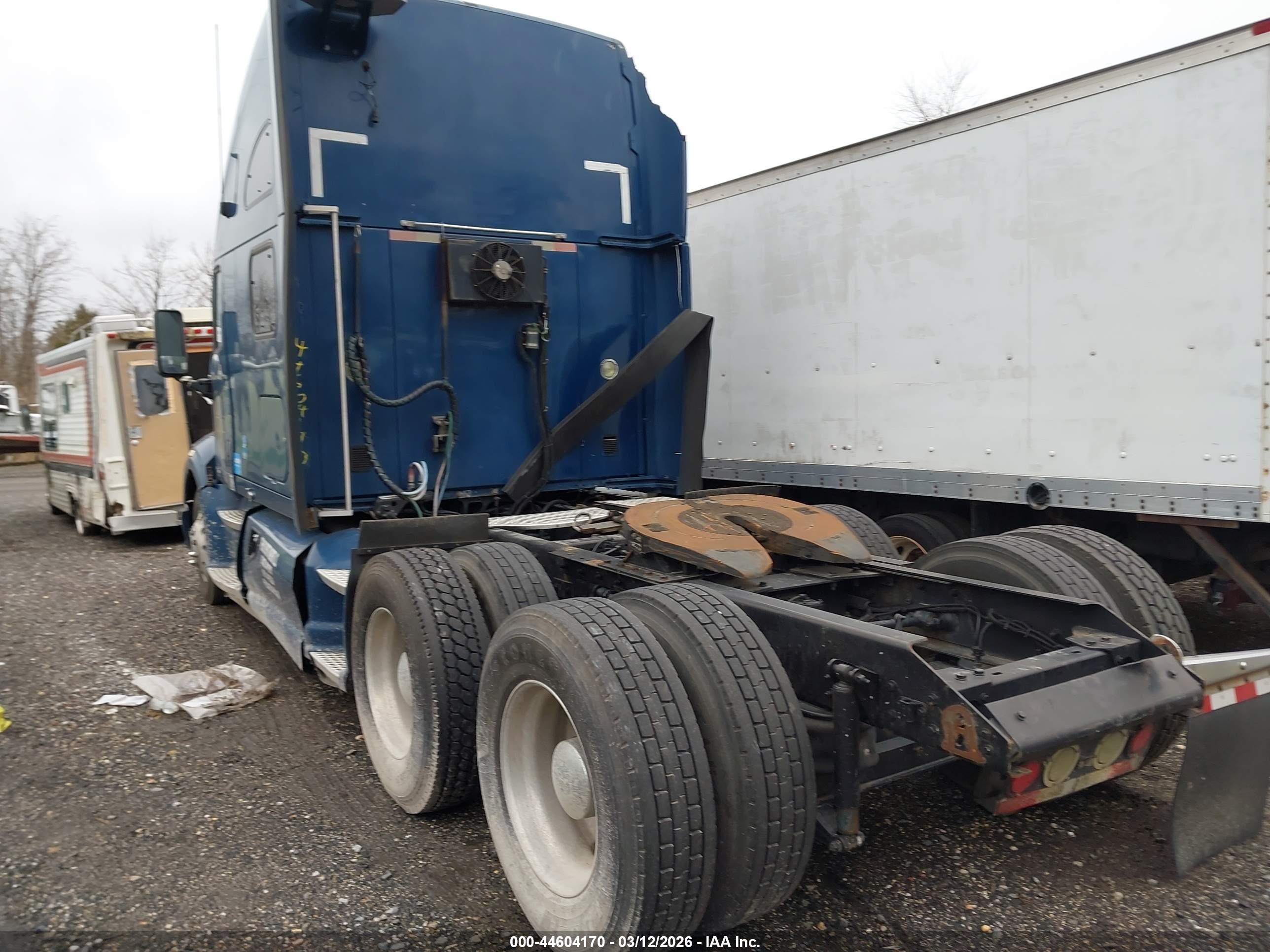 KENWORTH CONSTRUCTION image 3