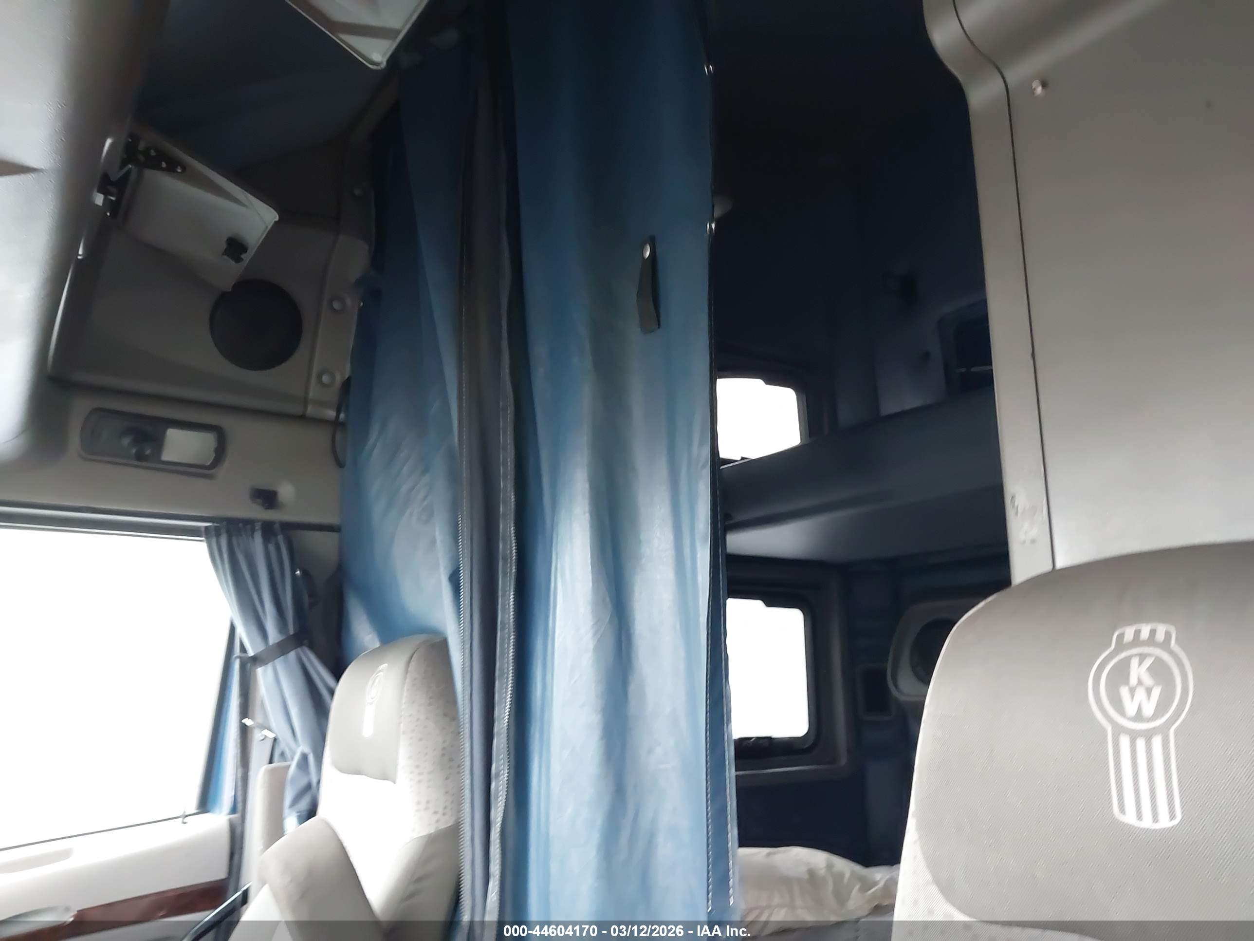 KENWORTH CONSTRUCTION image 7