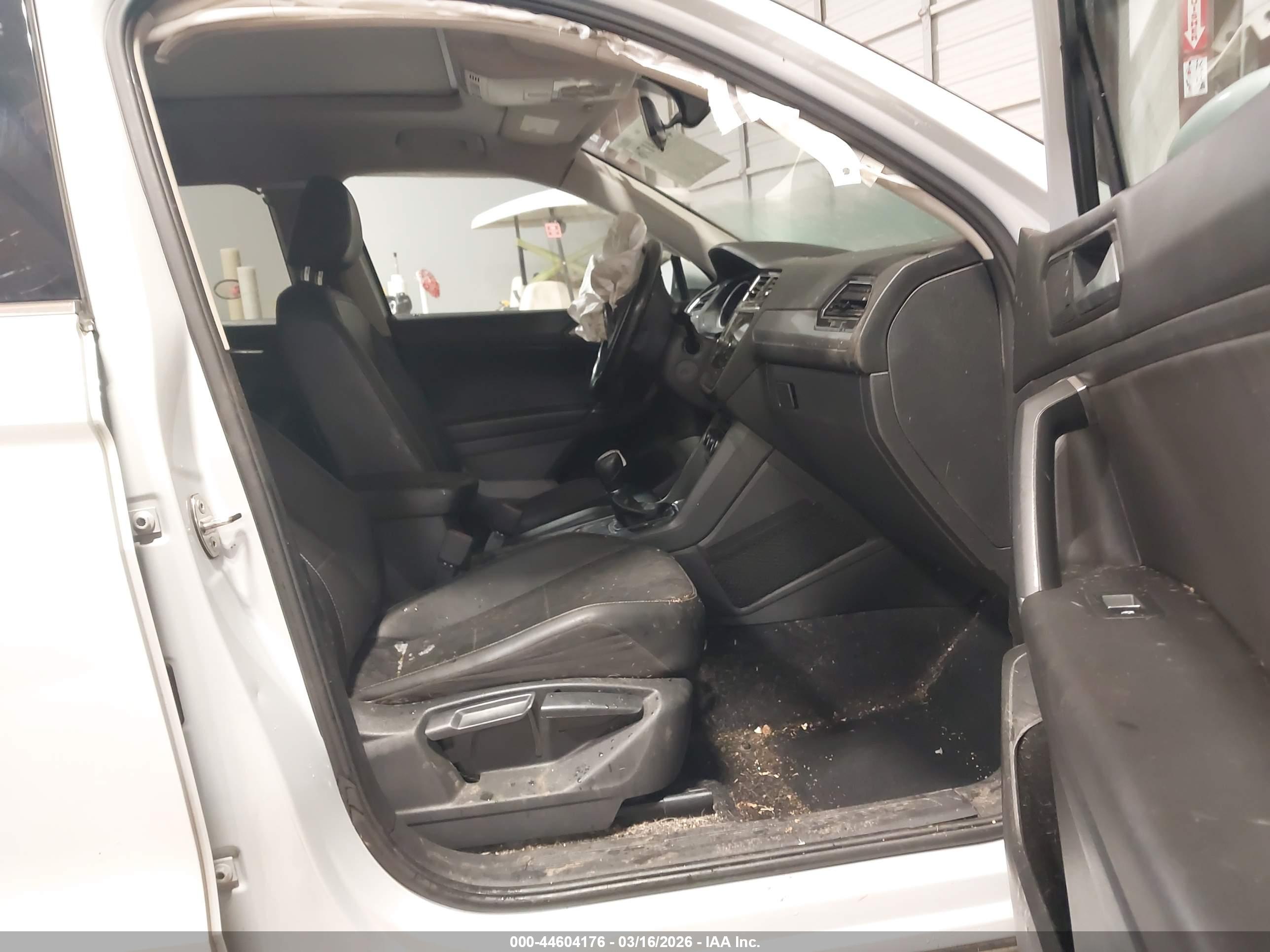 VOLKSWAGEN TIGUAN image 5