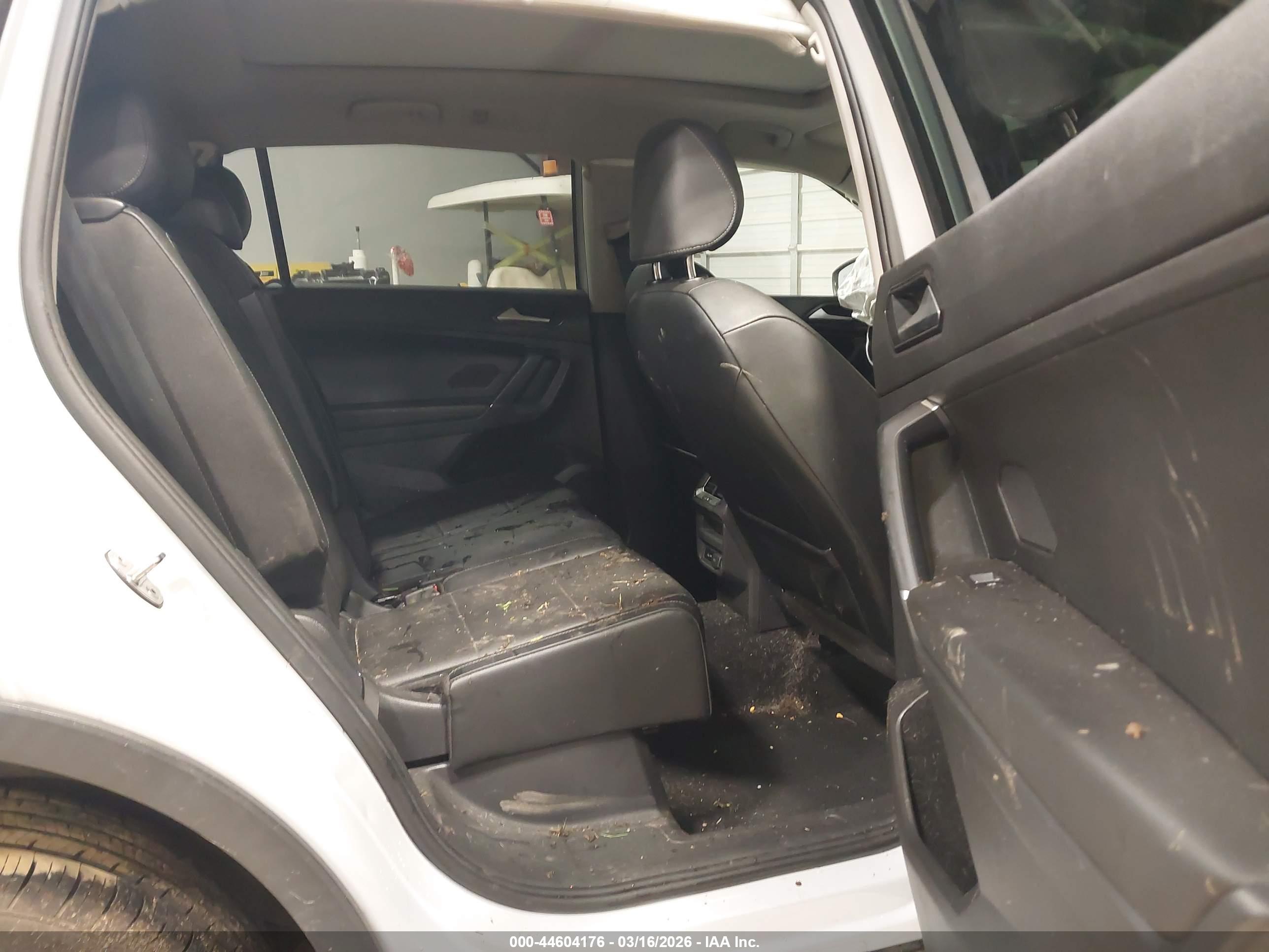 VOLKSWAGEN TIGUAN image 8