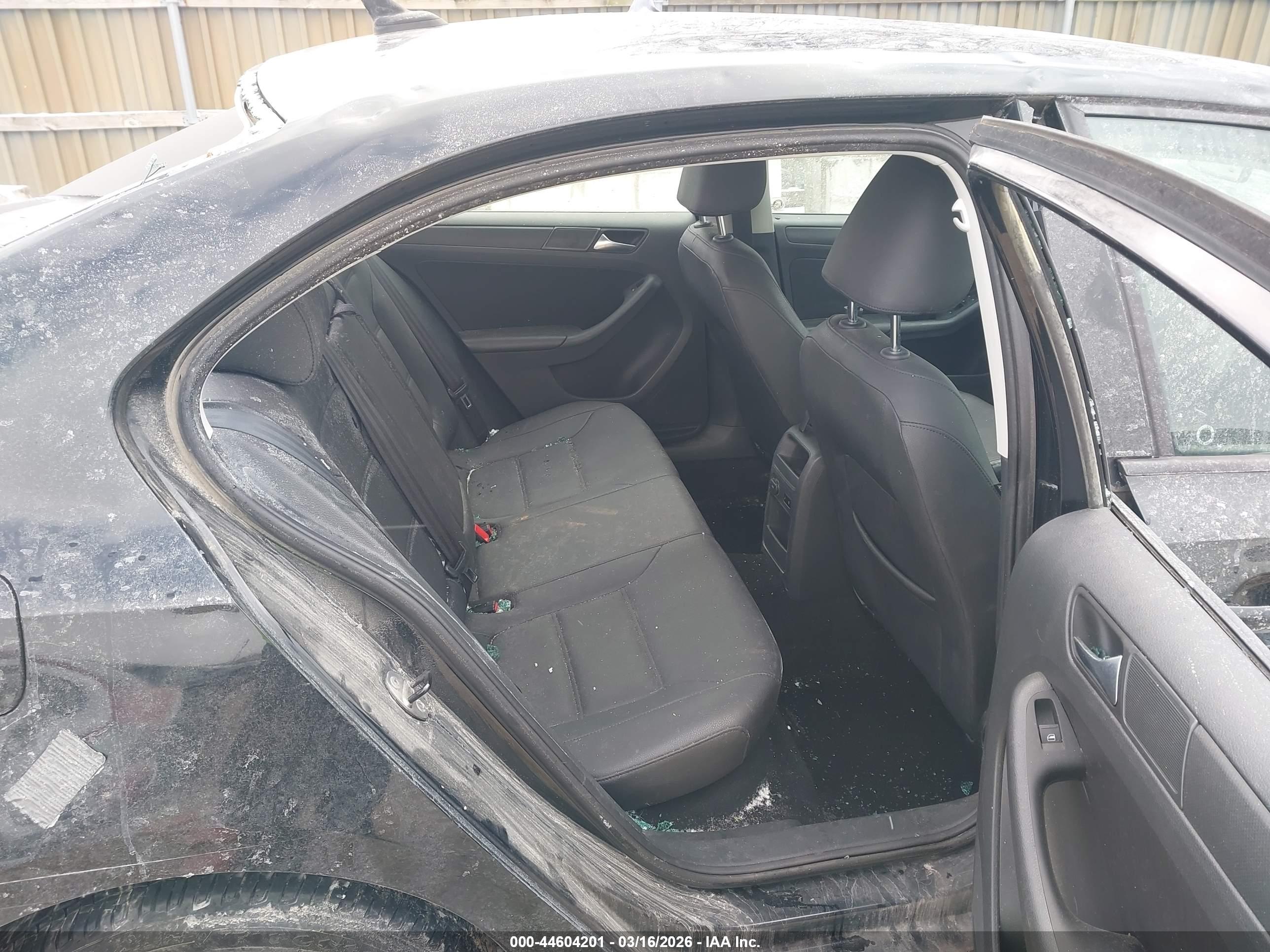 VOLKSWAGEN JETTA image 8