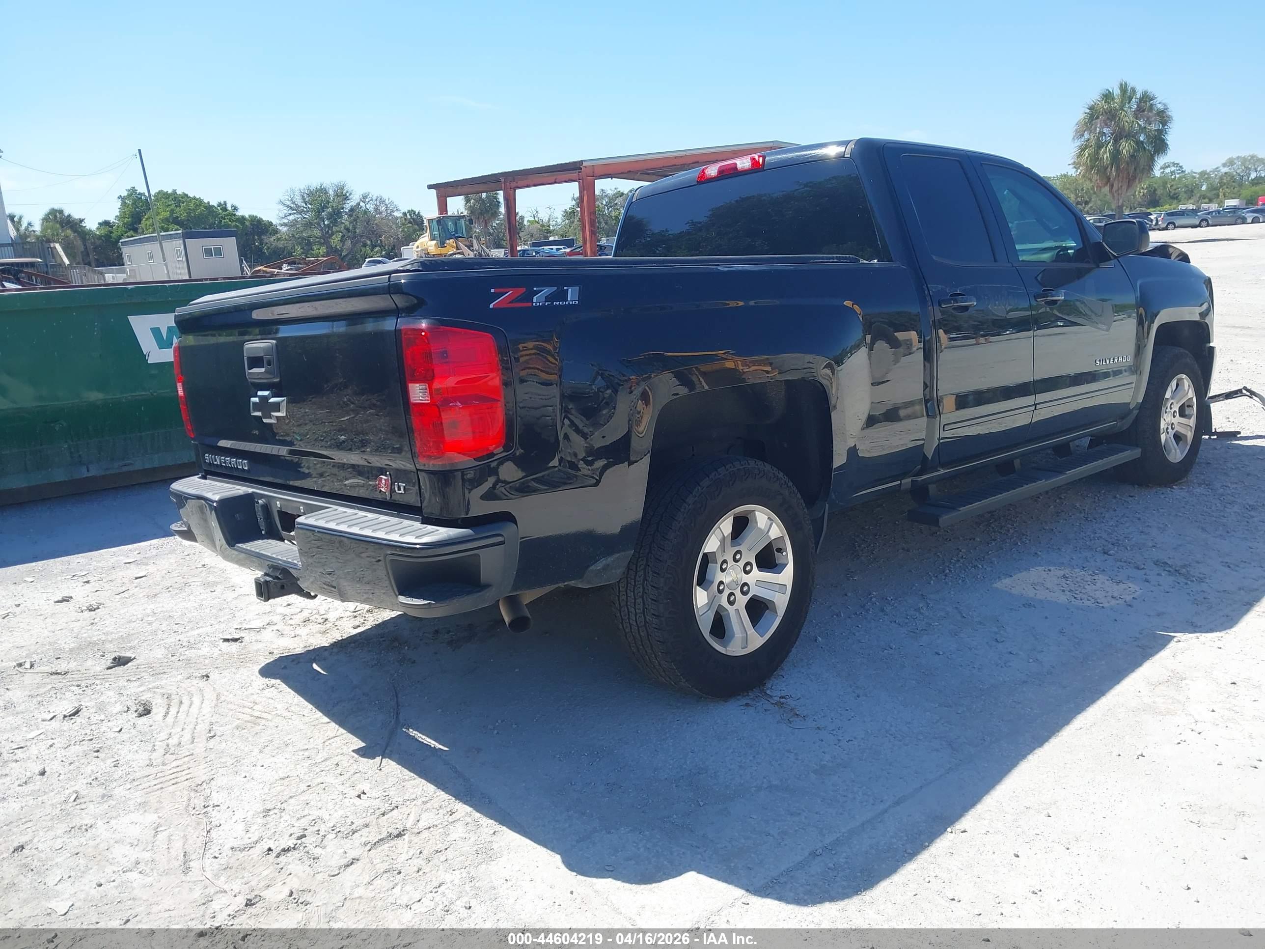 CHEVROLET SILVERADO image 4