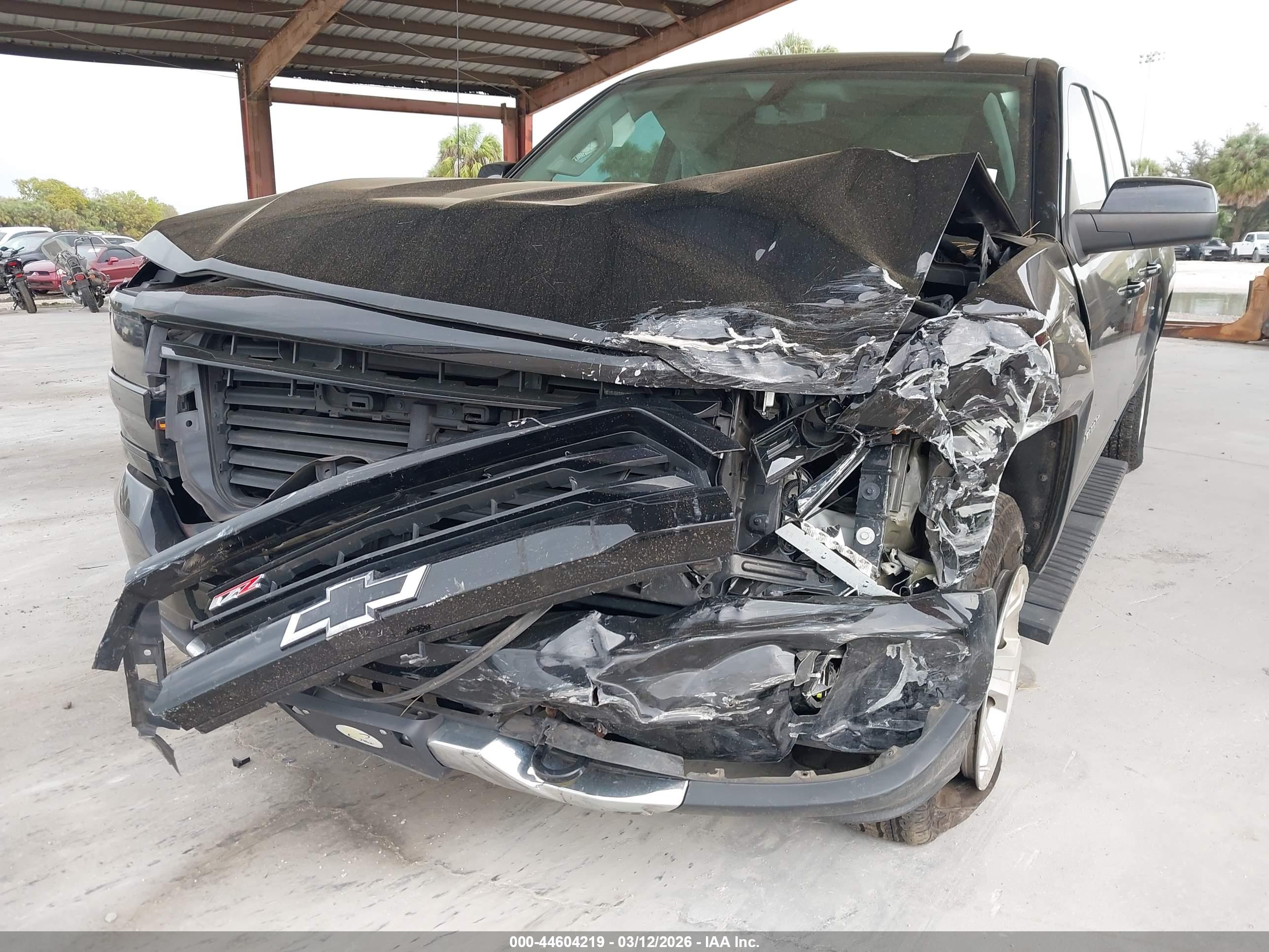 CHEVROLET SILVERADO image 6