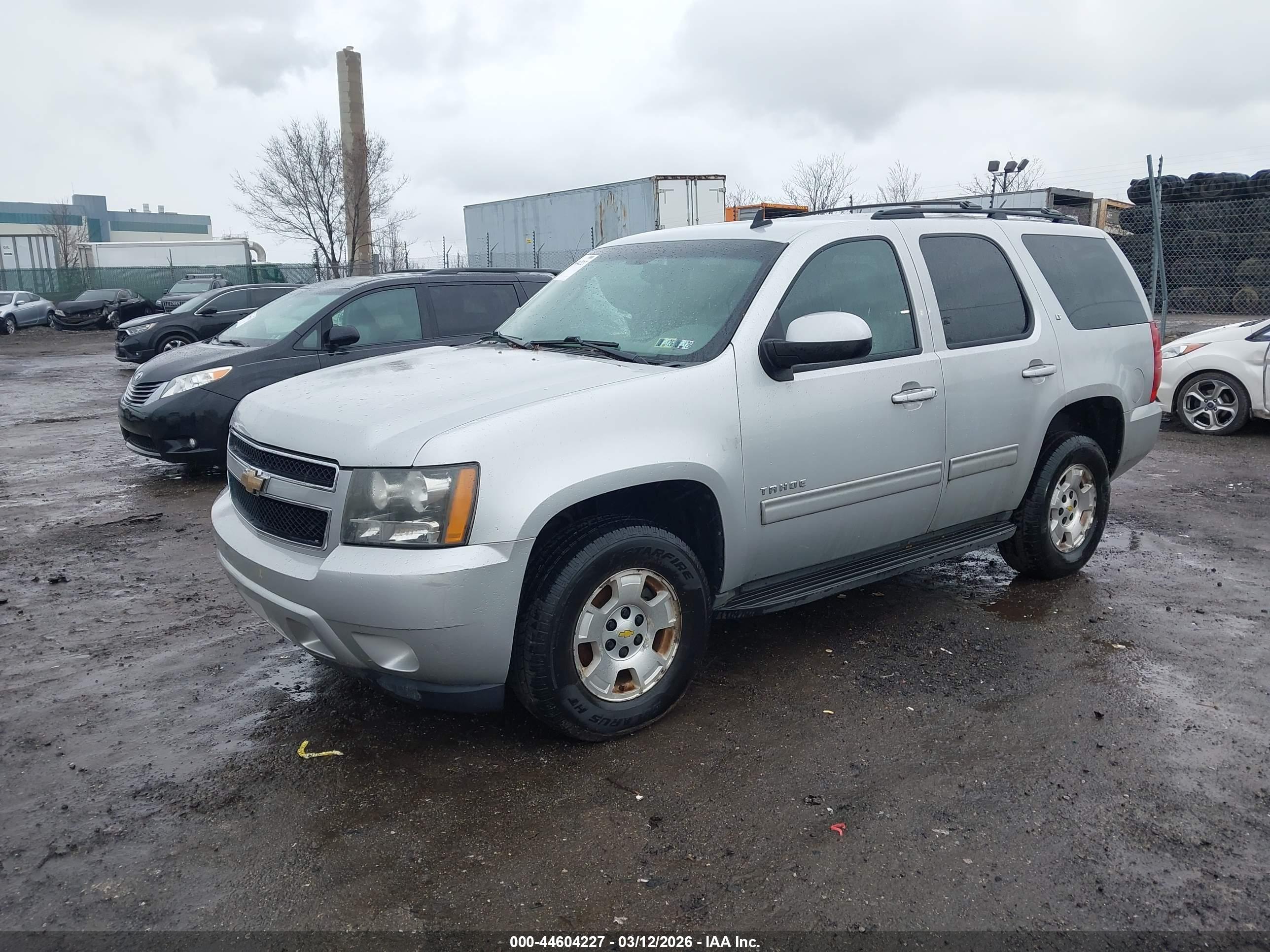 CHEVROLET TAHOE image 2