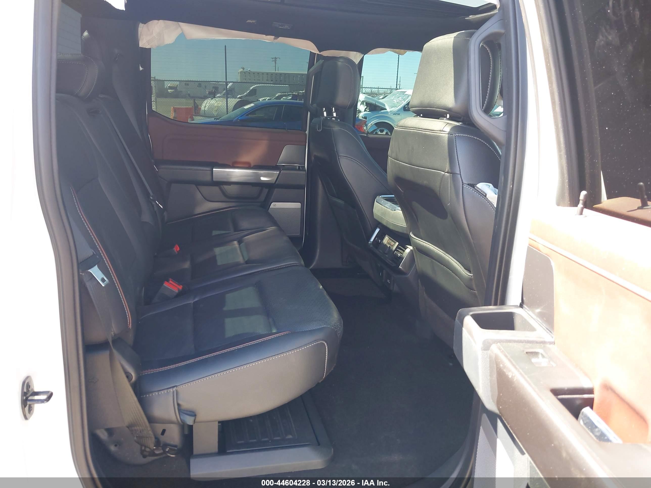 FORD F-150 image 8