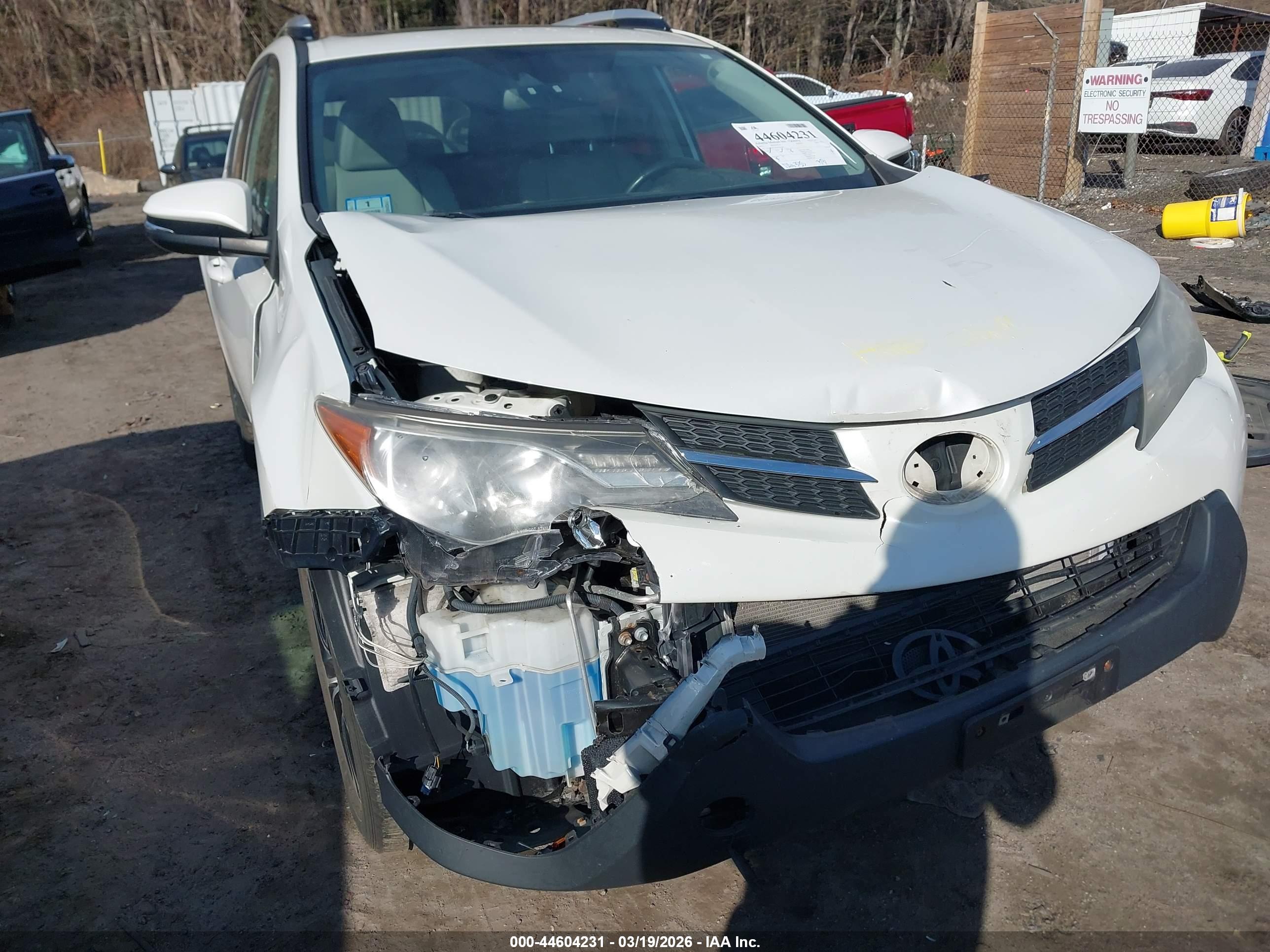 TOYOTA RAV4 image 6