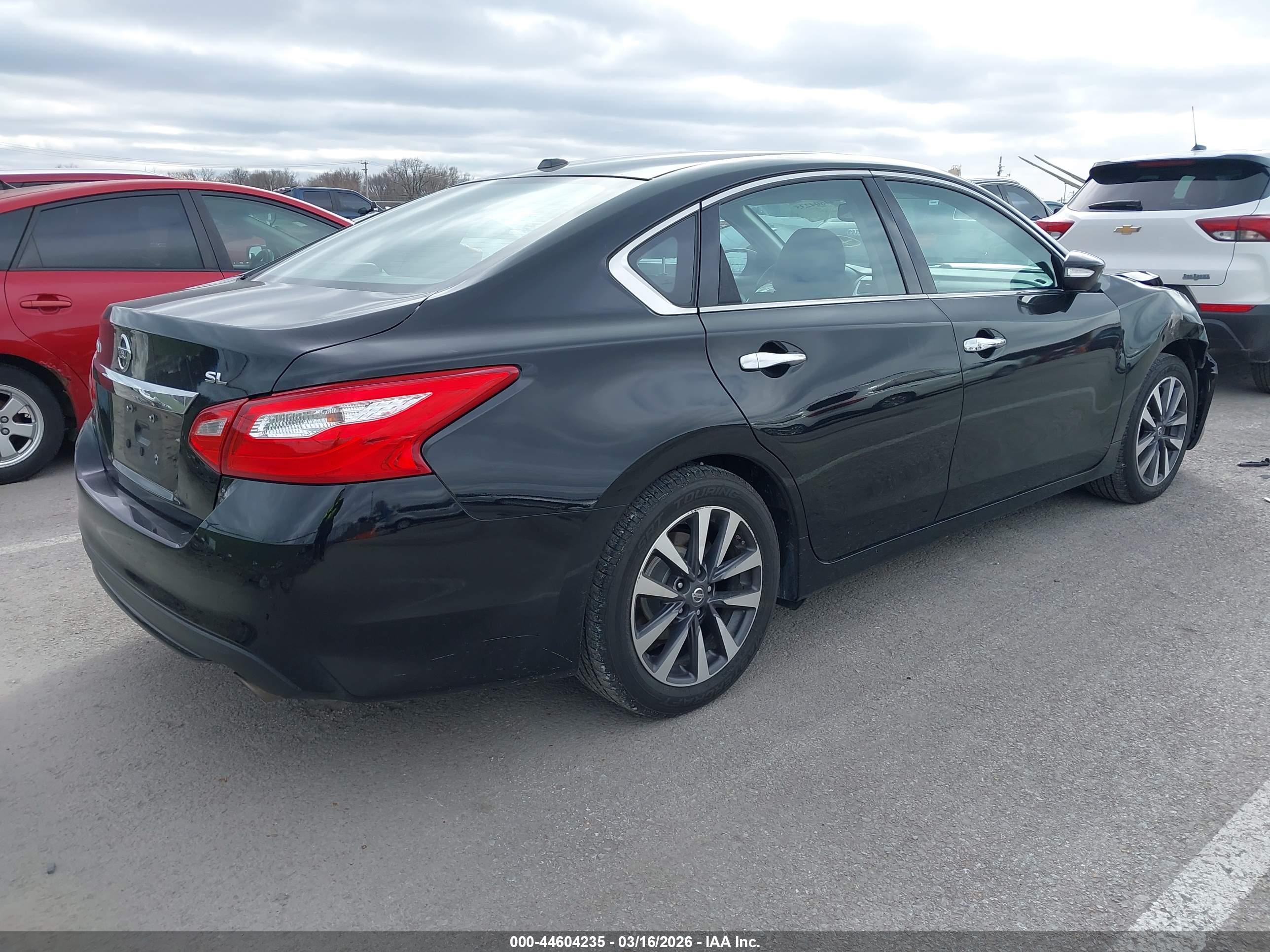 NISSAN ALTIMA image 4