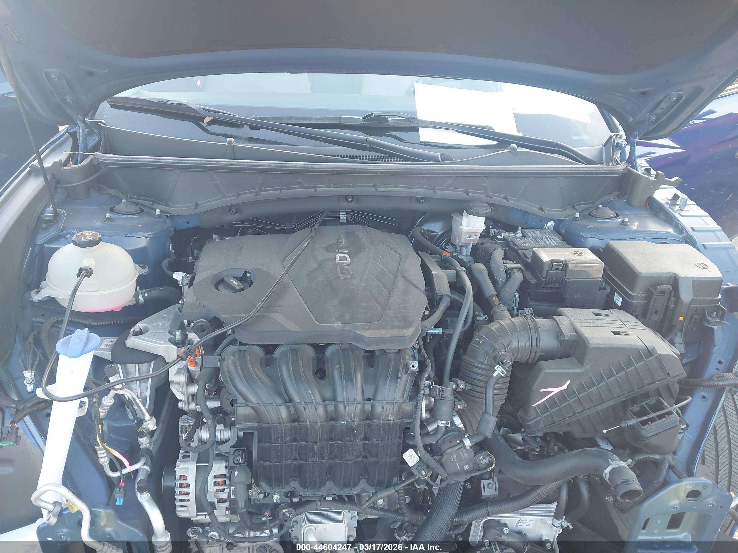 HYUNDAI TUCSON image 10