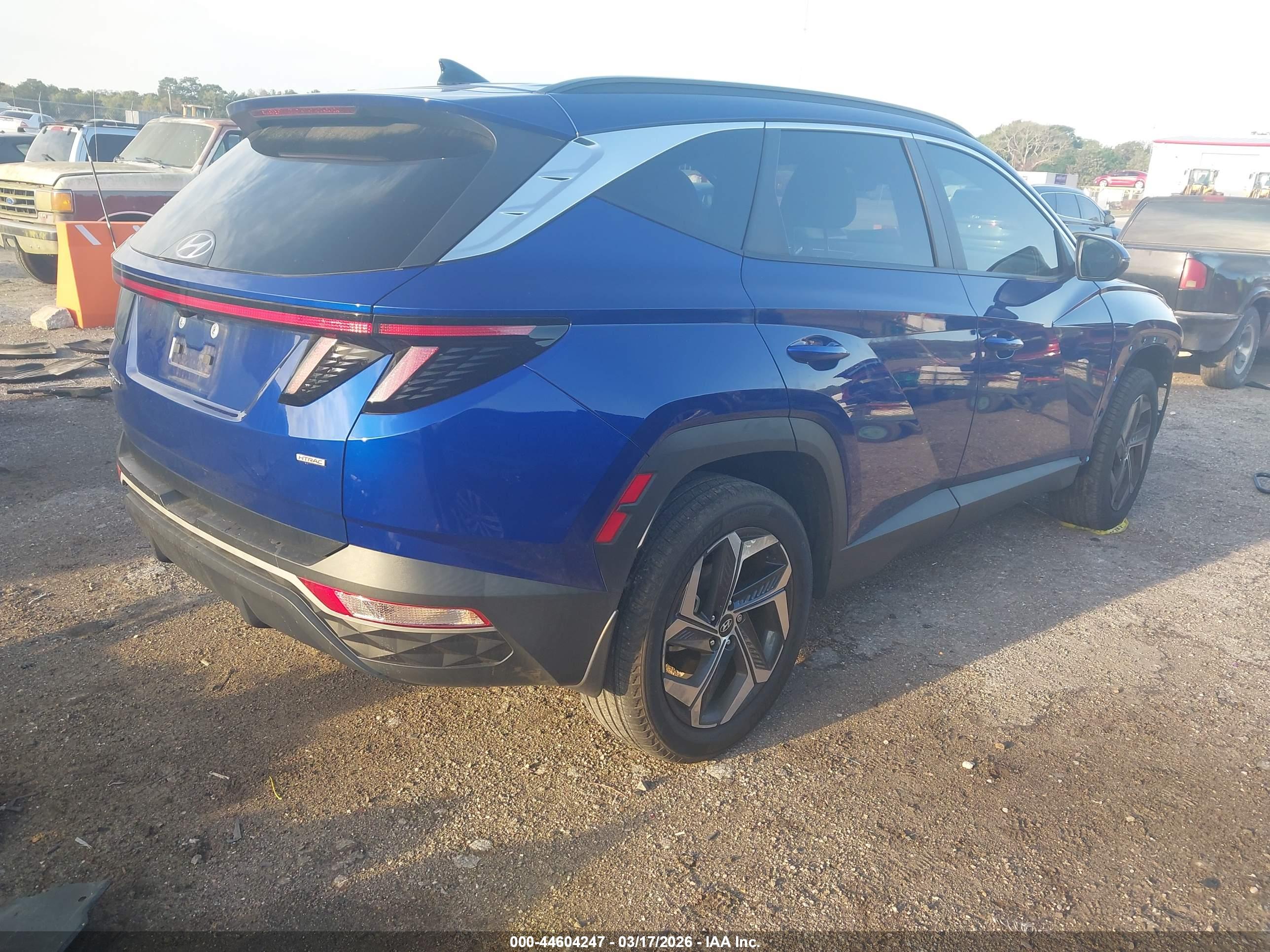 HYUNDAI TUCSON image 4
