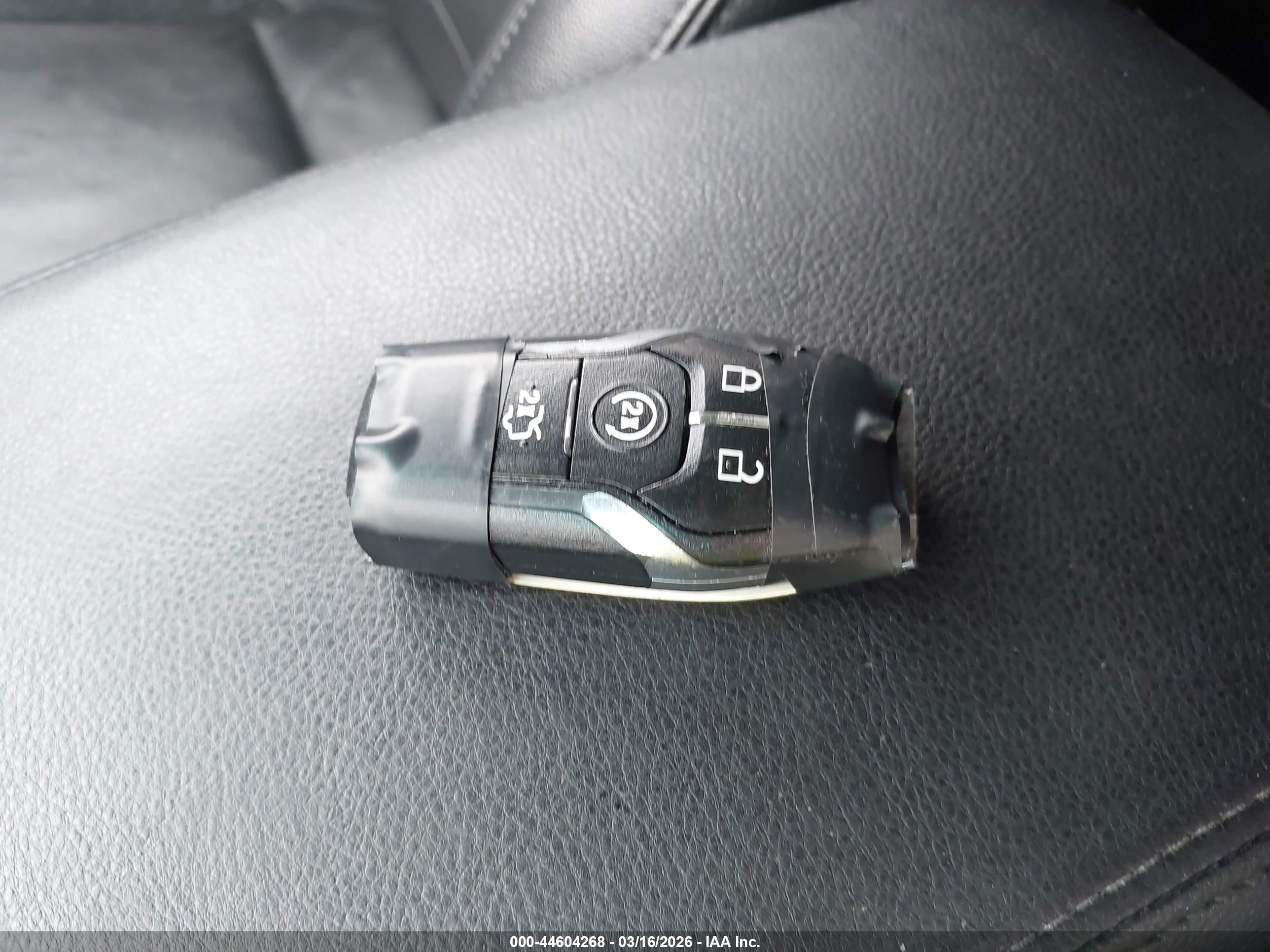 FORD EXPLORER image 11