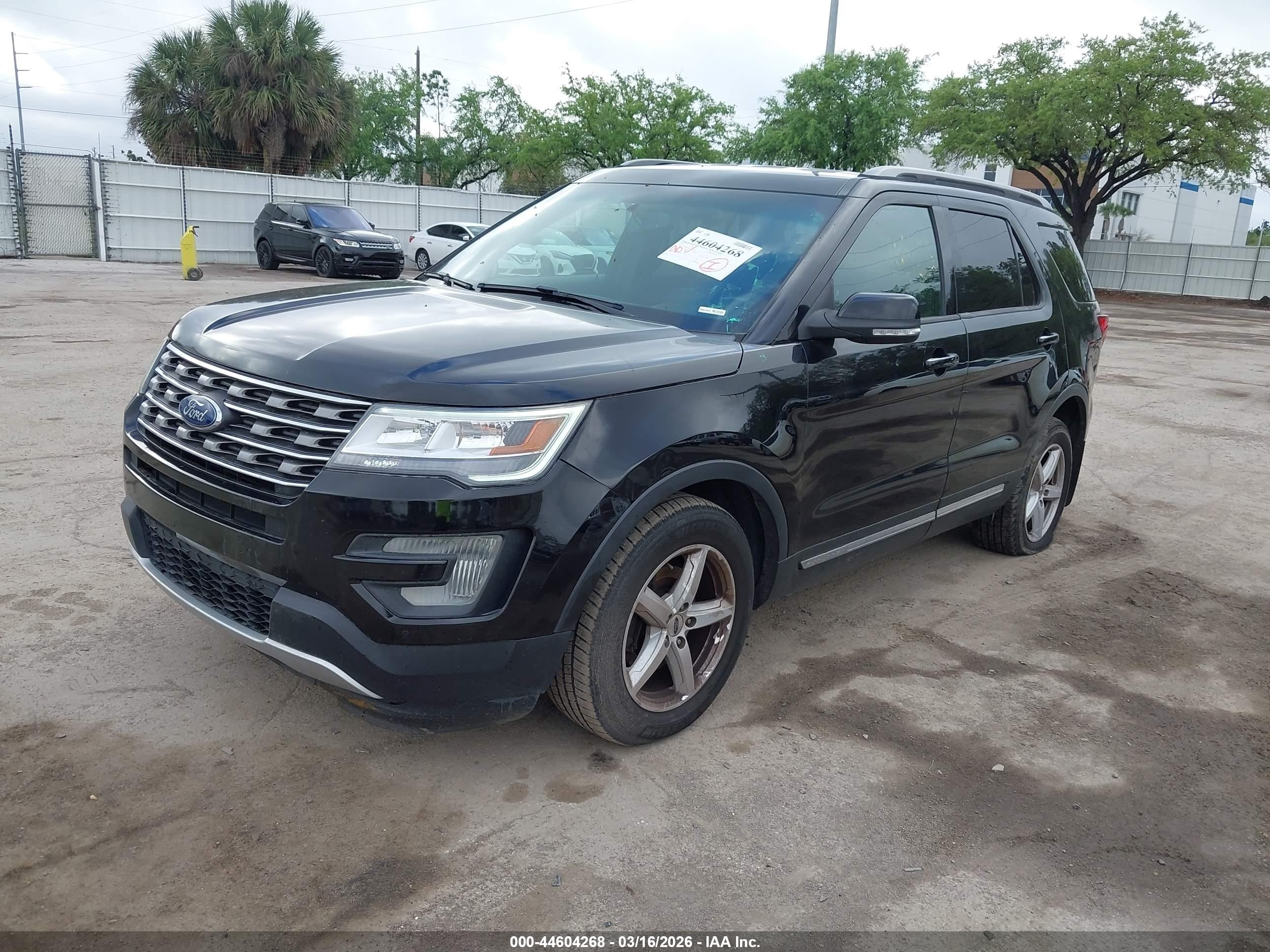 FORD EXPLORER image 2