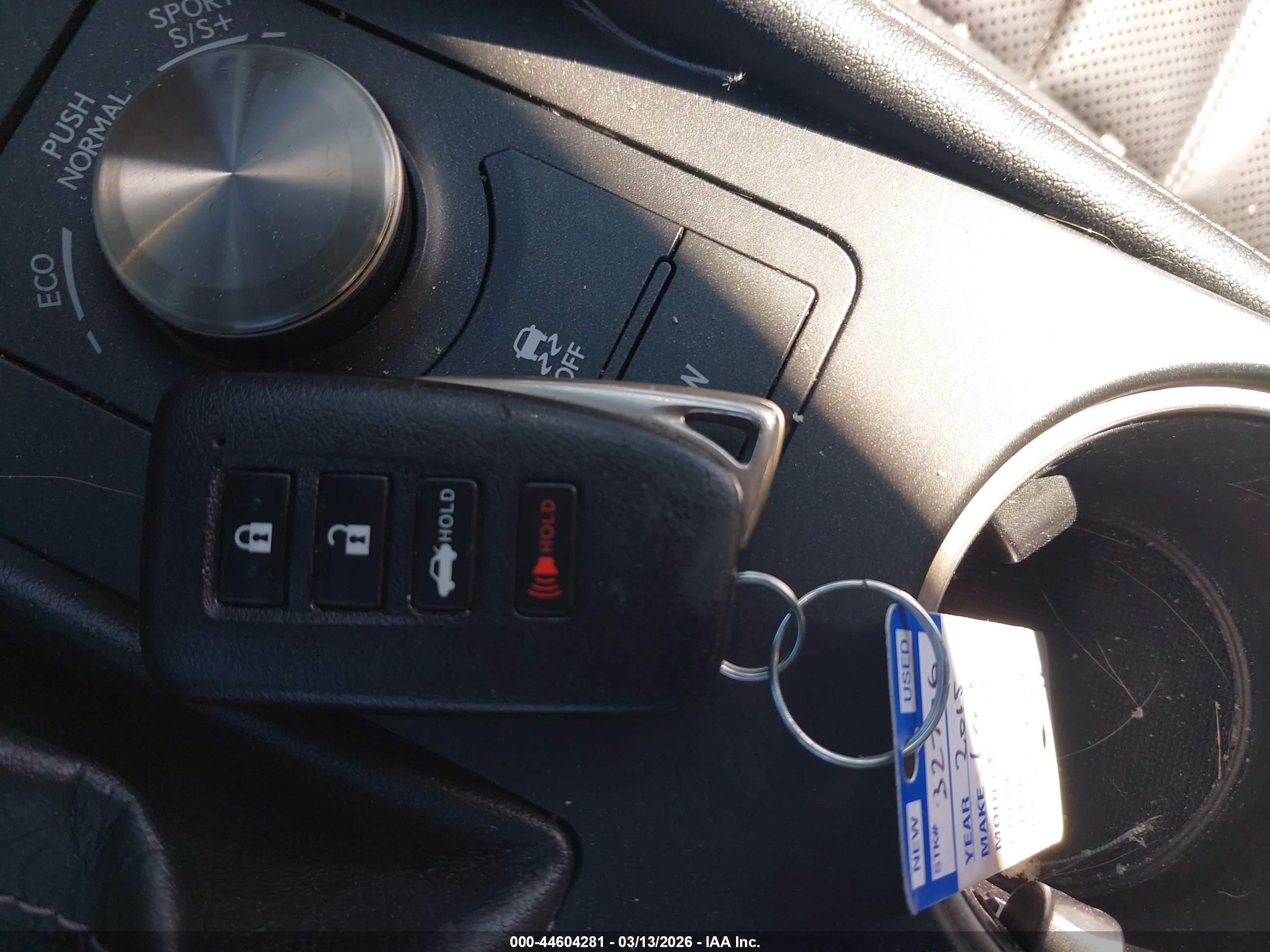 LEXUS RC image 11