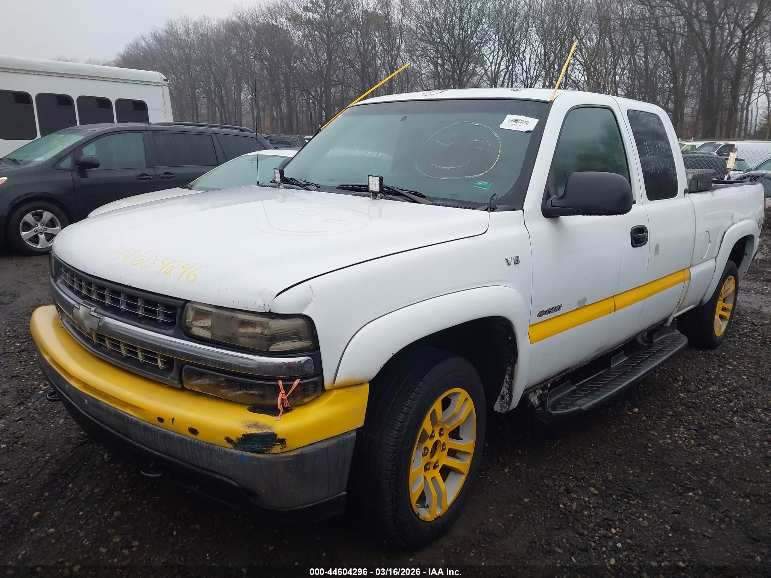 CHEVROLET SILVERADO image 2