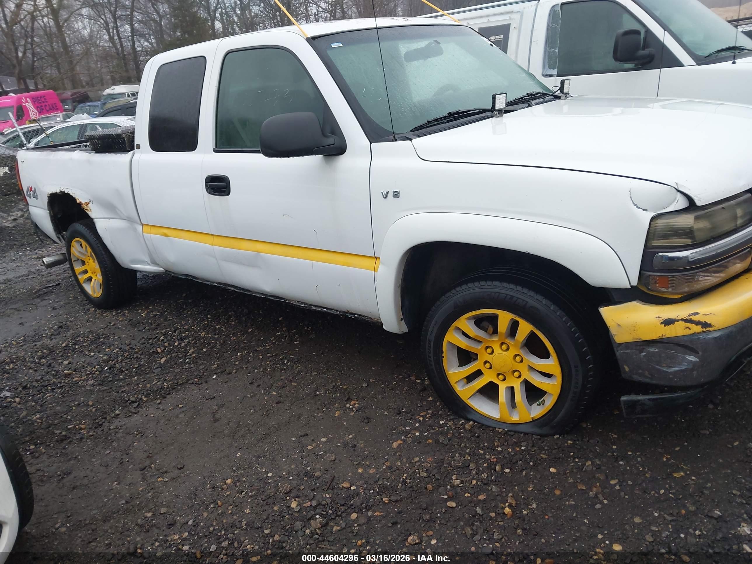 CHEVROLET SILVERADO image 6