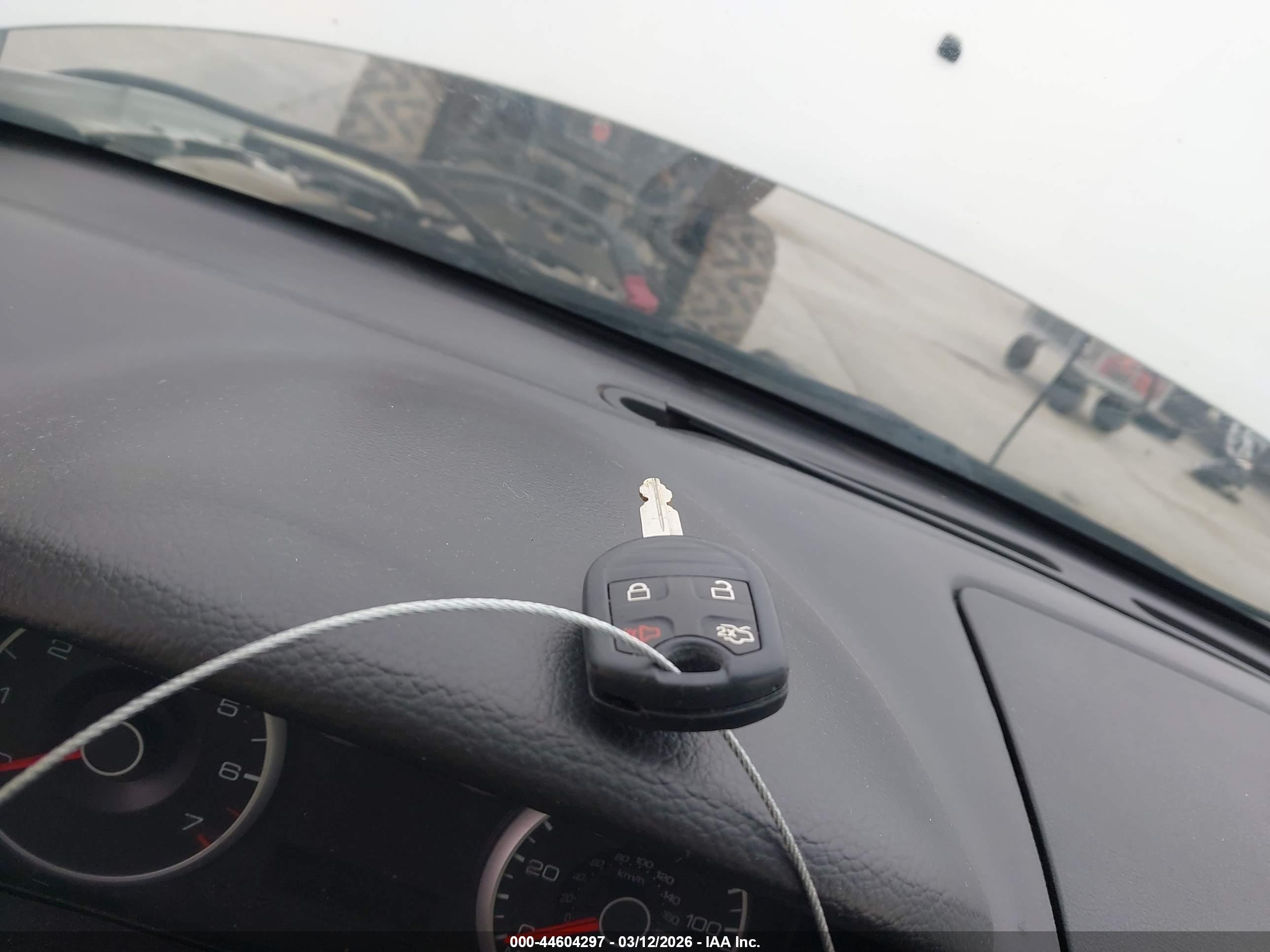 FORD FUSION image 11