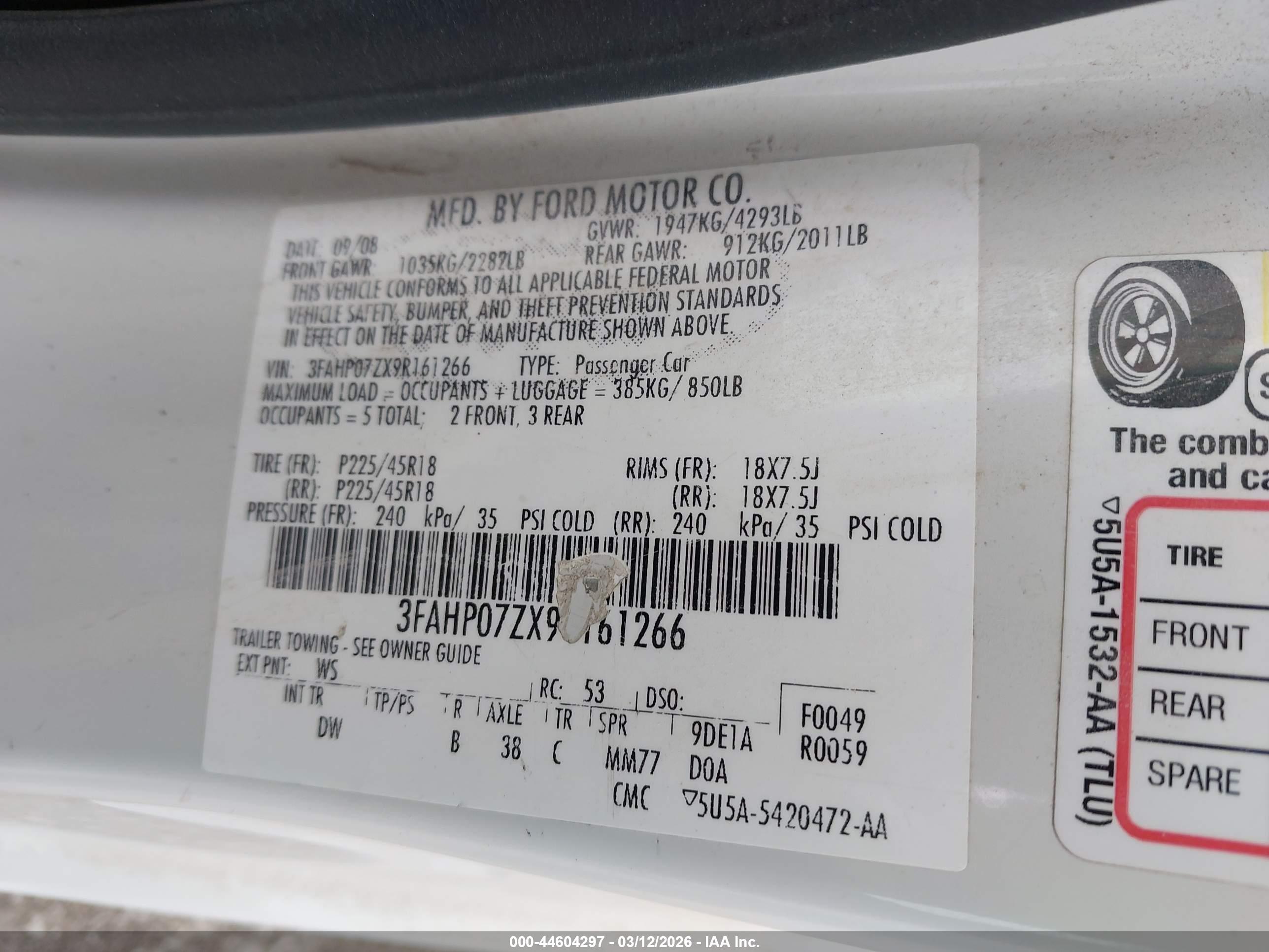 FORD FUSION image 9