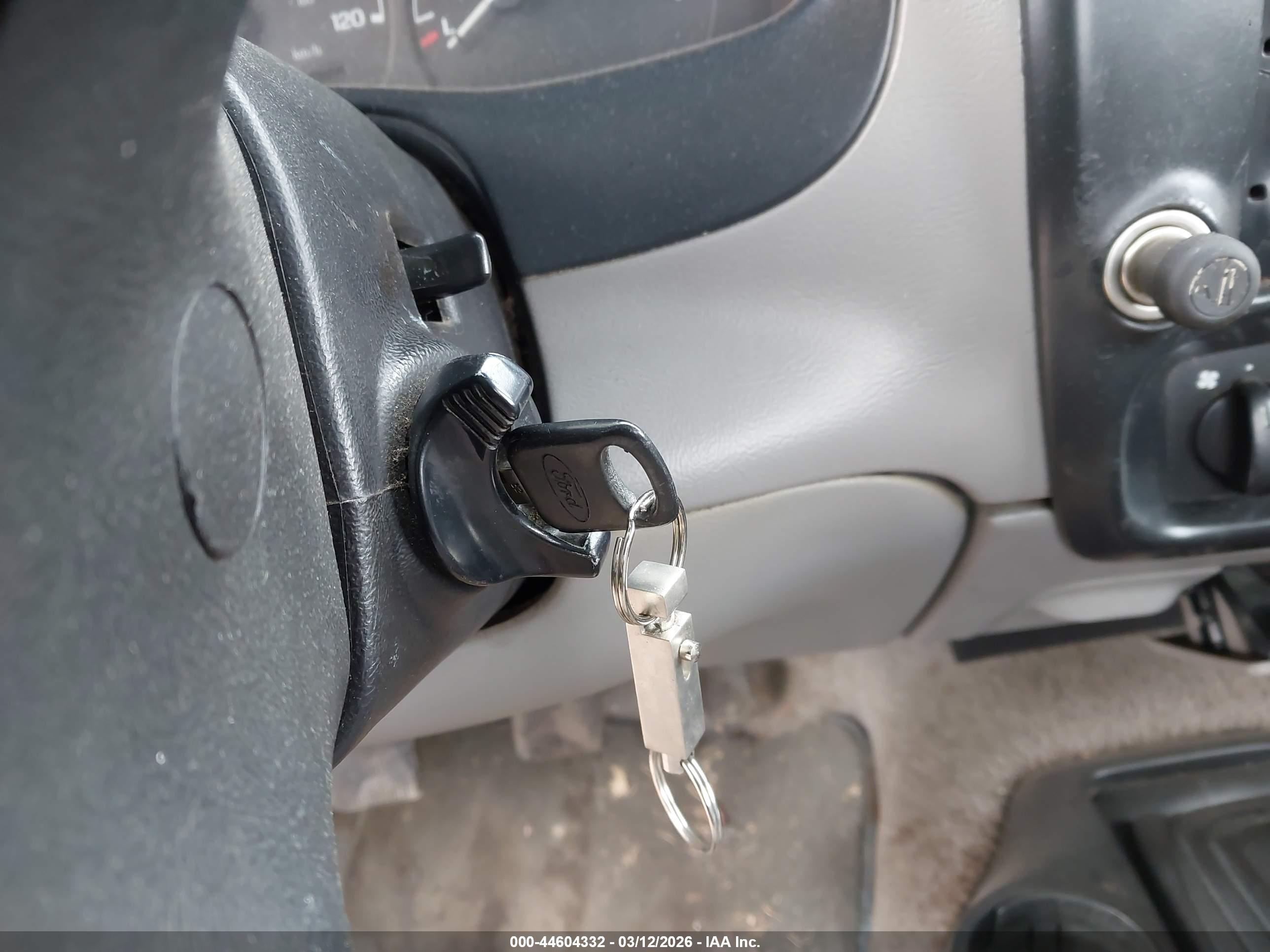 FORD RANGER image 11
