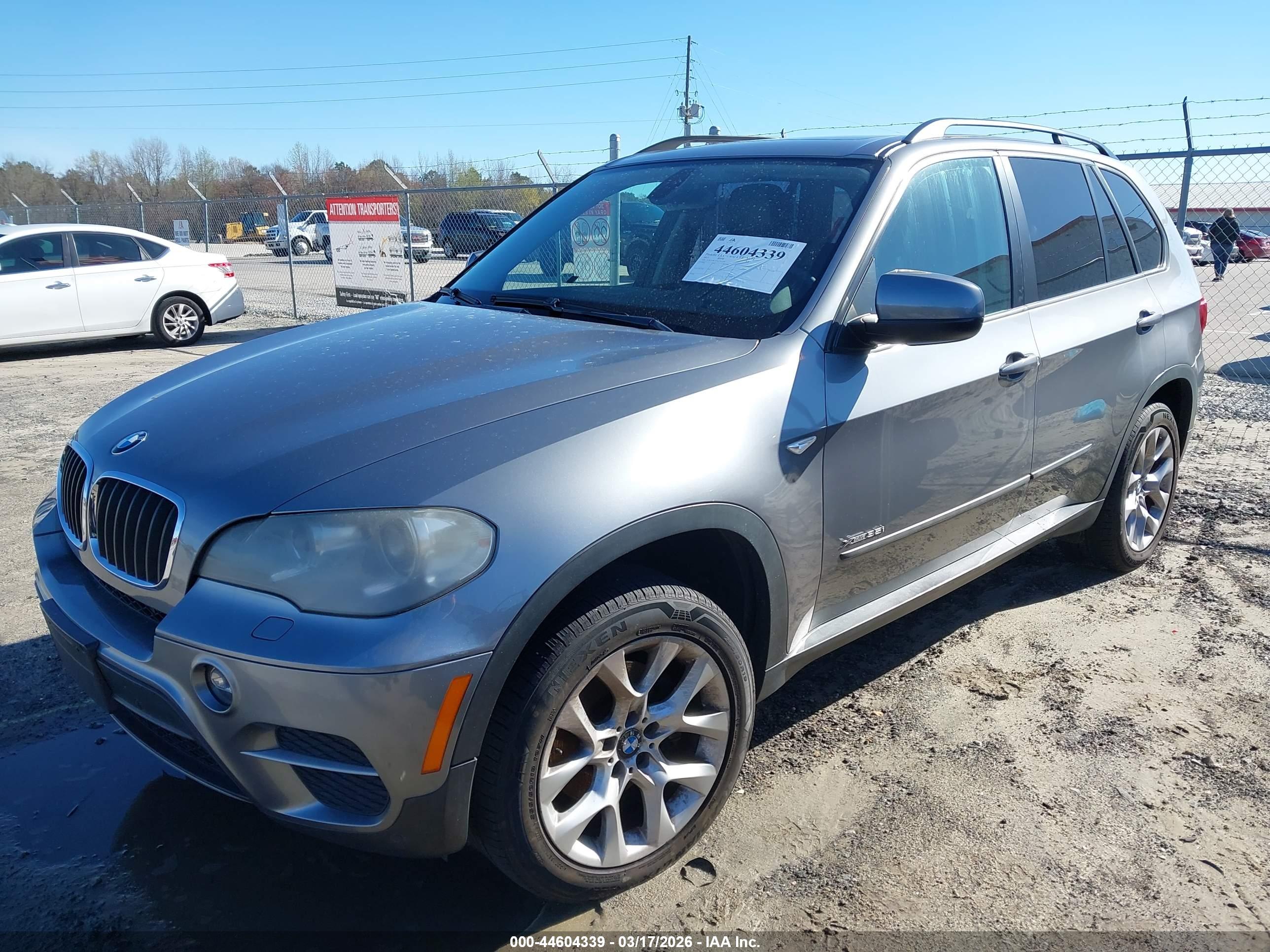 BMW X5 image 2
