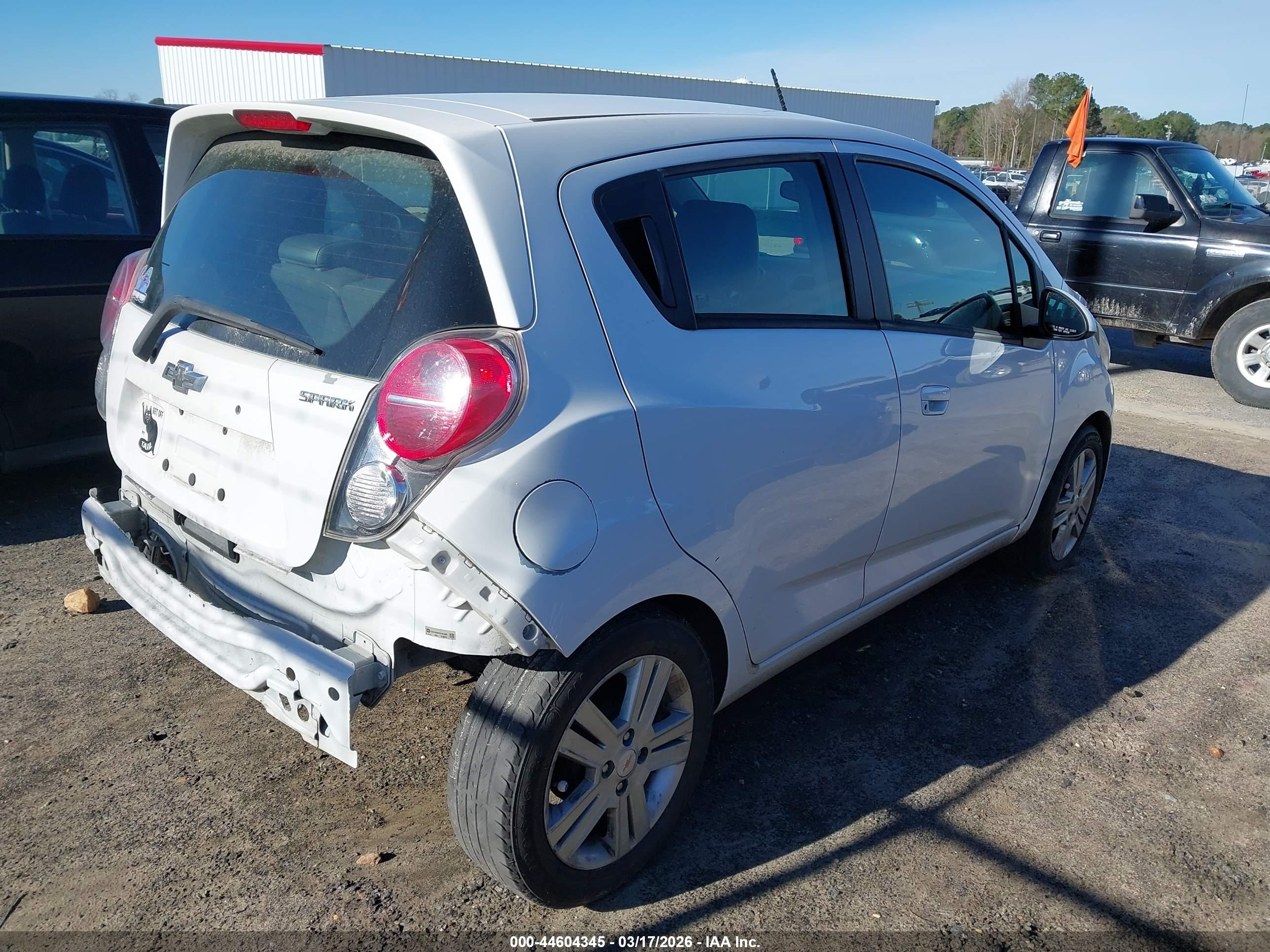 CHEVROLET SPARK image 4