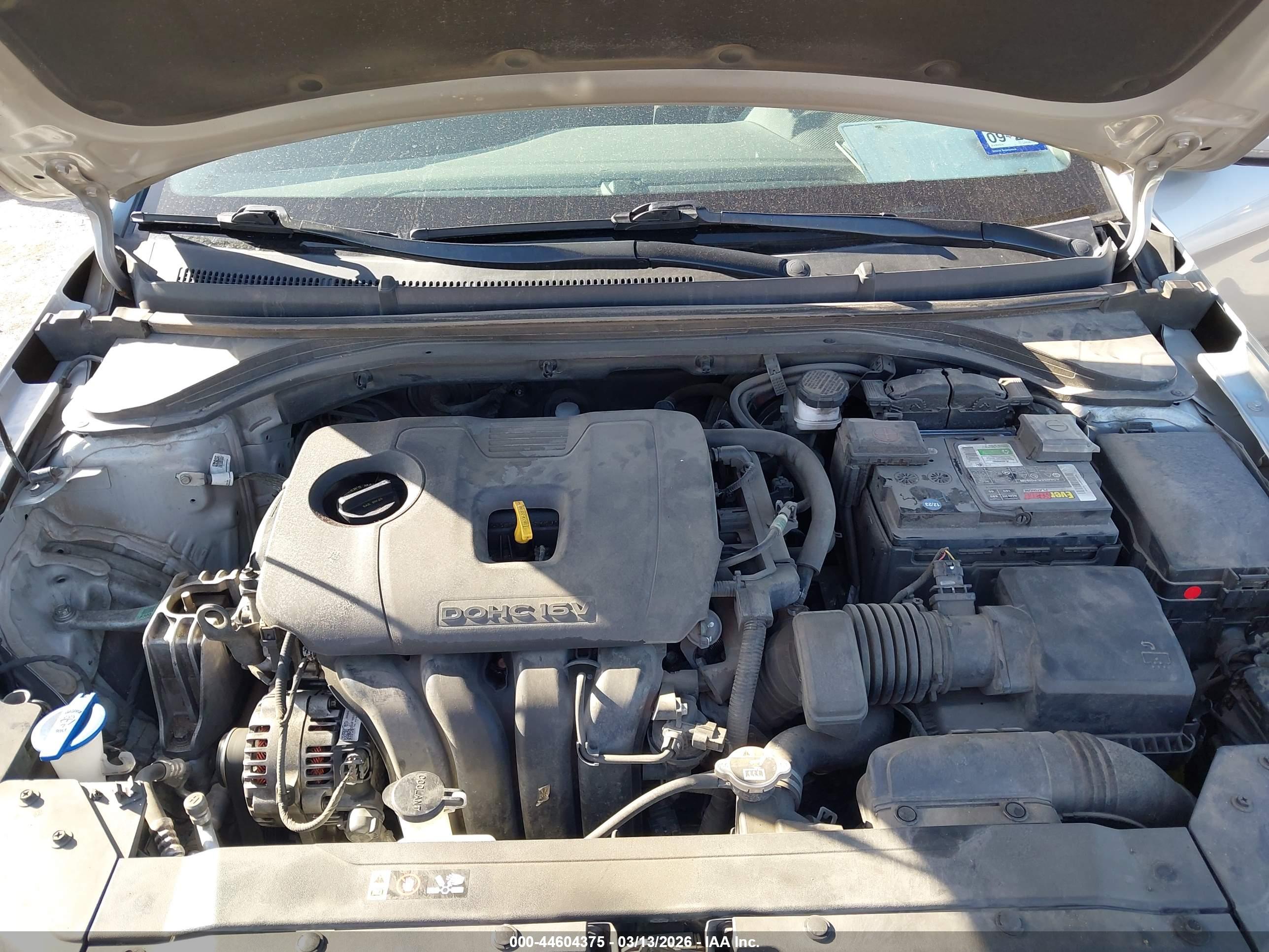 HYUNDAI ELANTRA image 10