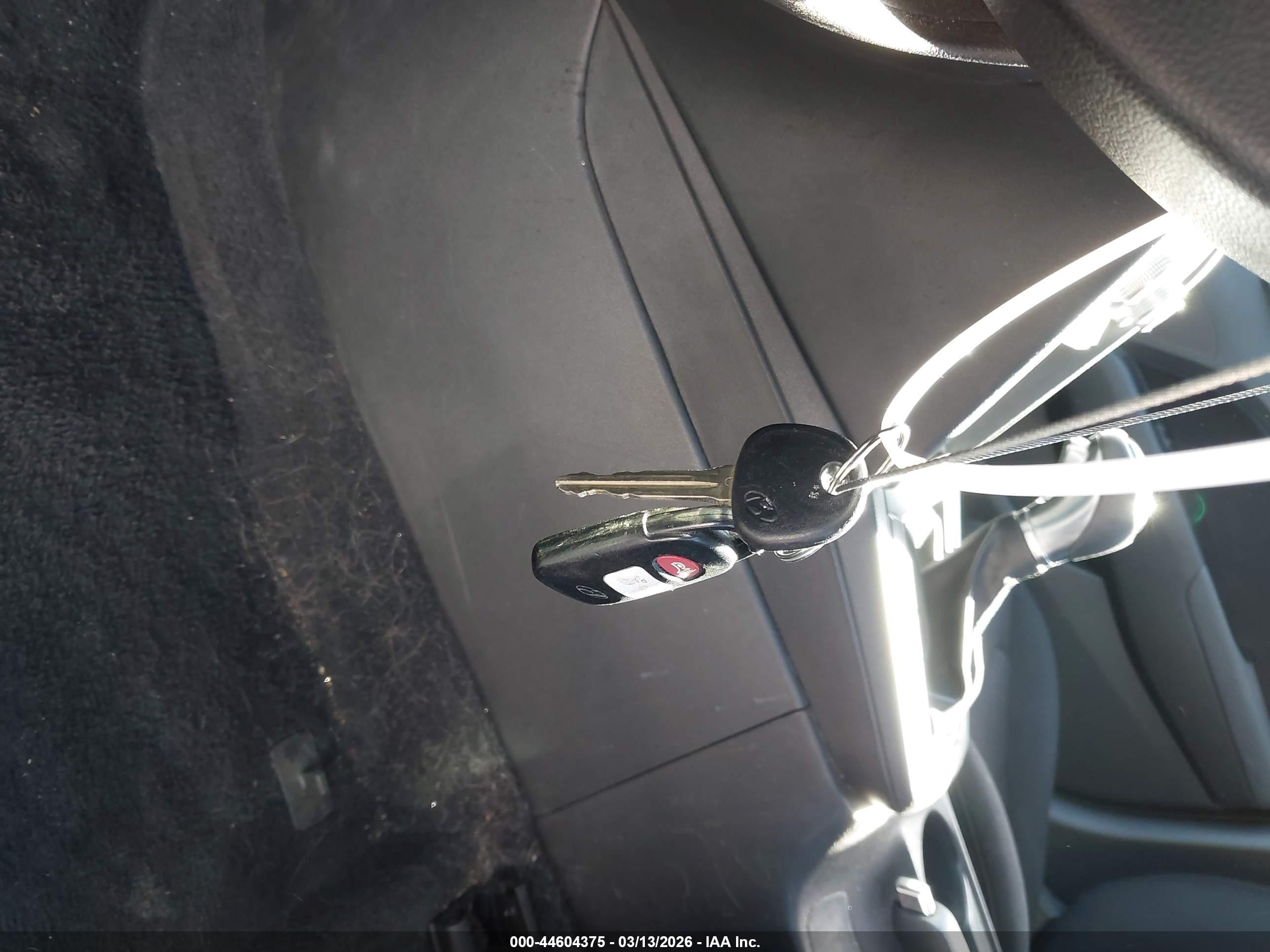 HYUNDAI ELANTRA image 11