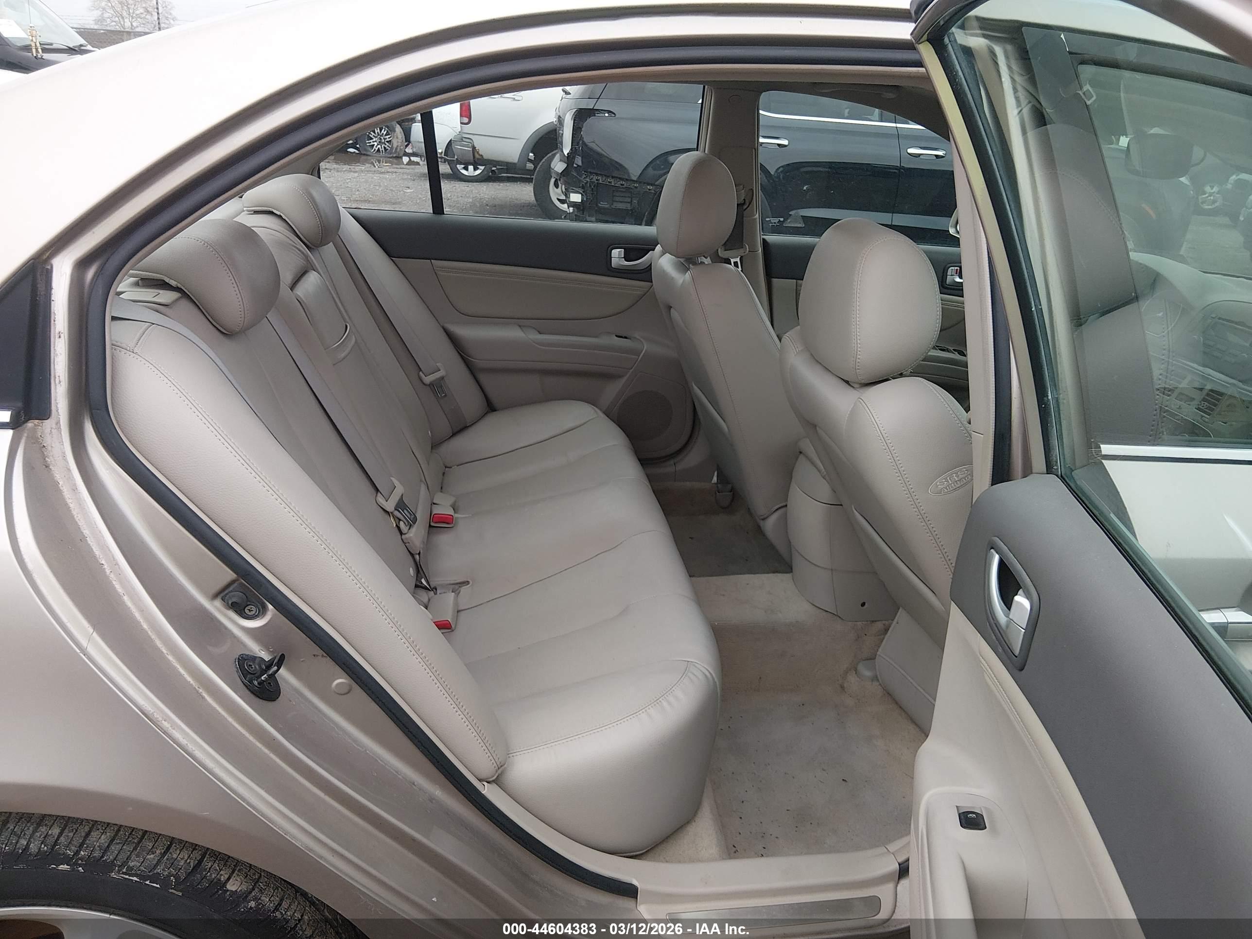 HYUNDAI SONATA image 8