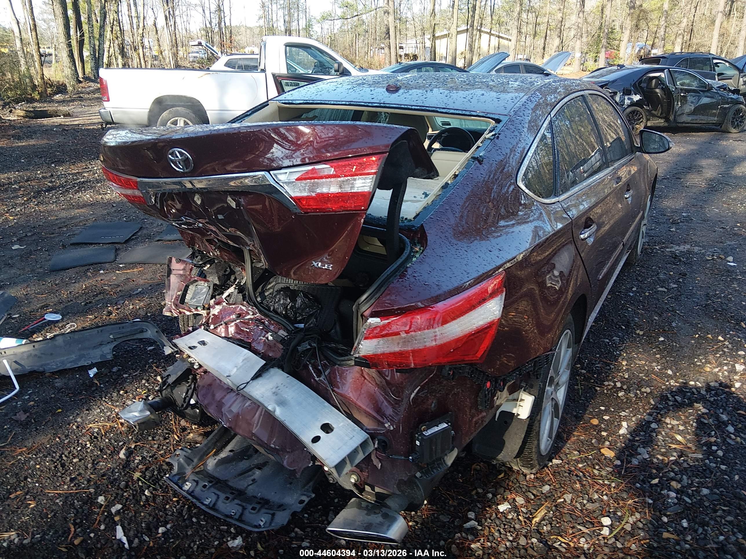 TOYOTA AVALON image 6