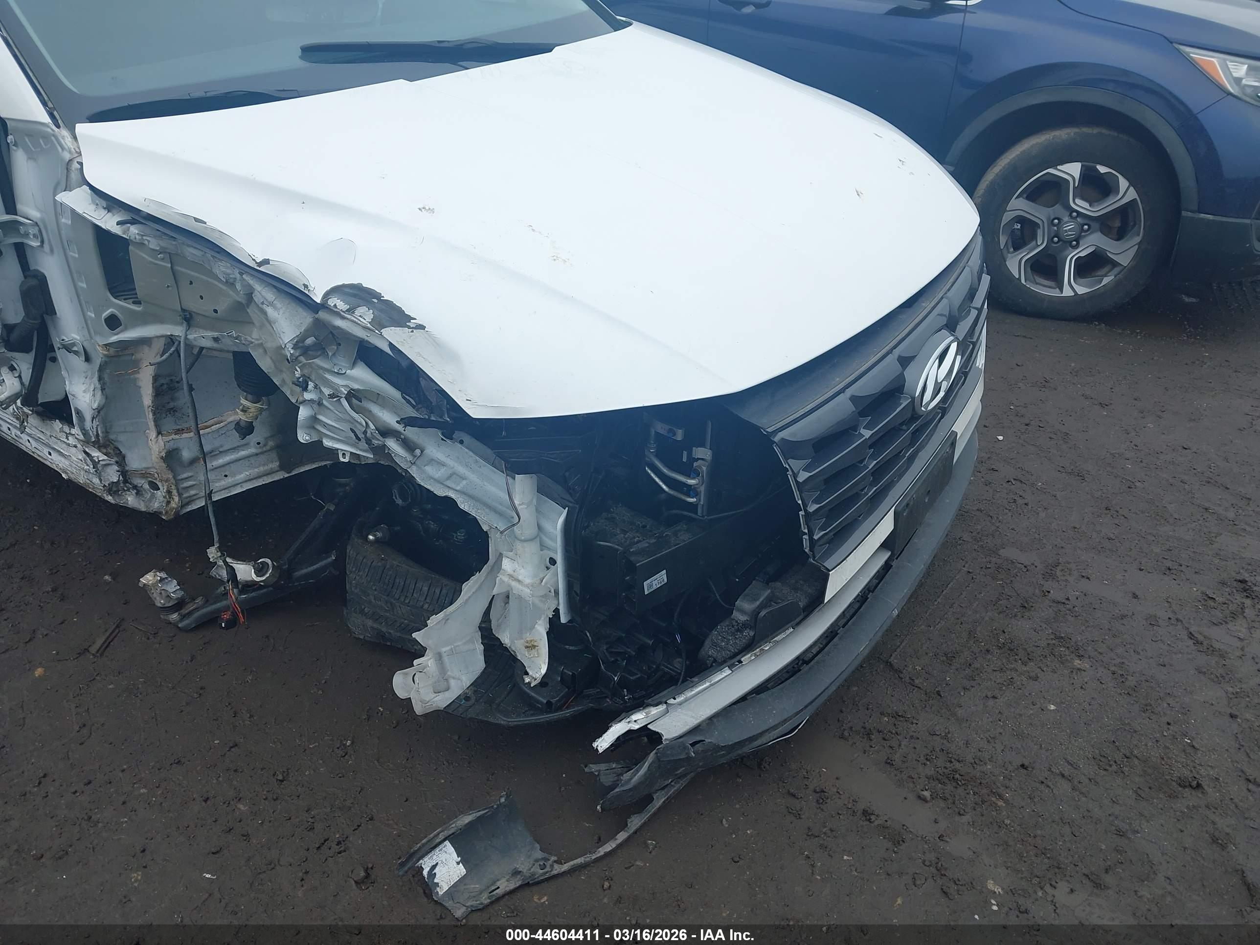 HYUNDAI TUCSON image 6