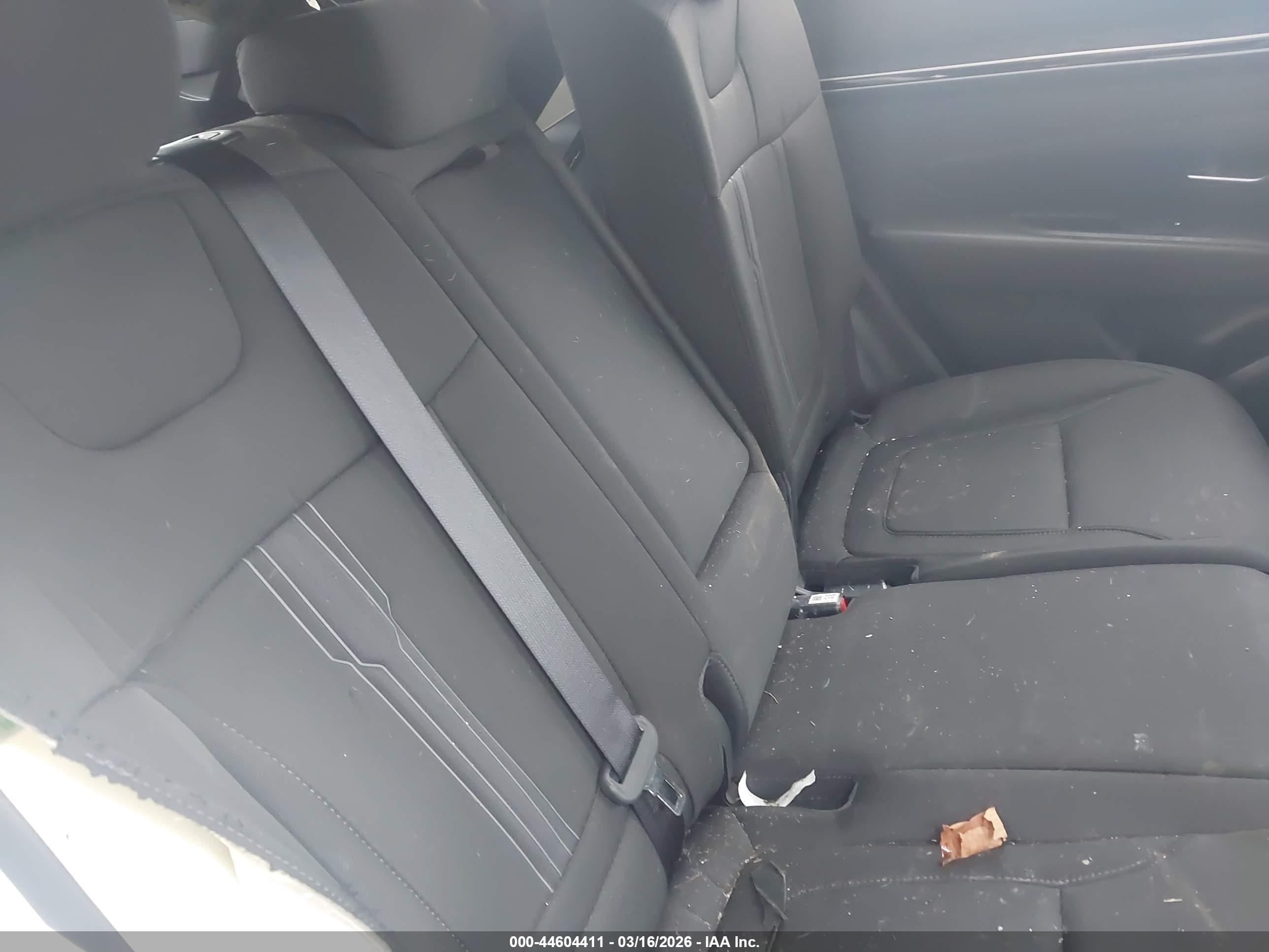 HYUNDAI TUCSON image 8