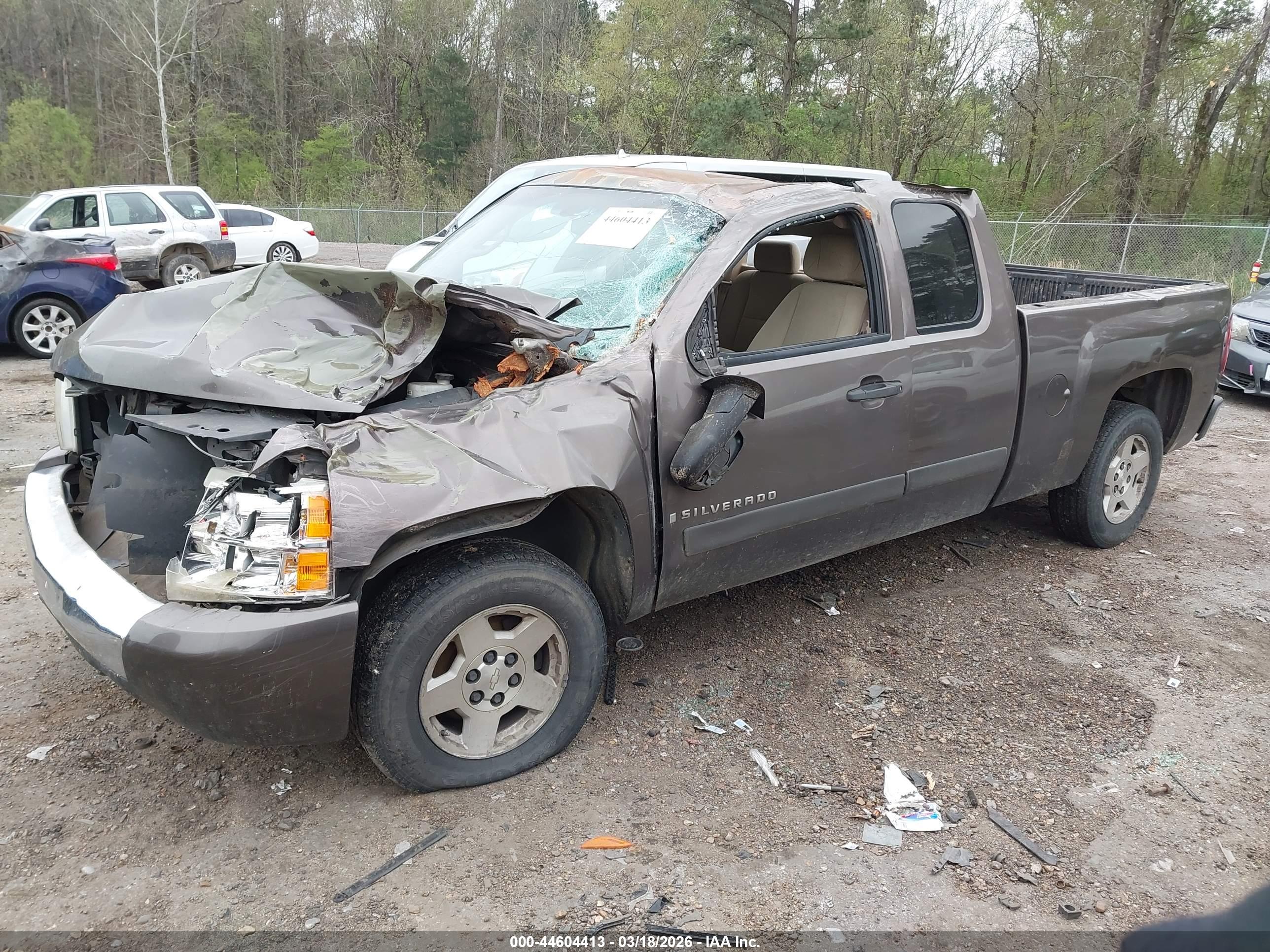 CHEVROLET SILVERADO image 2