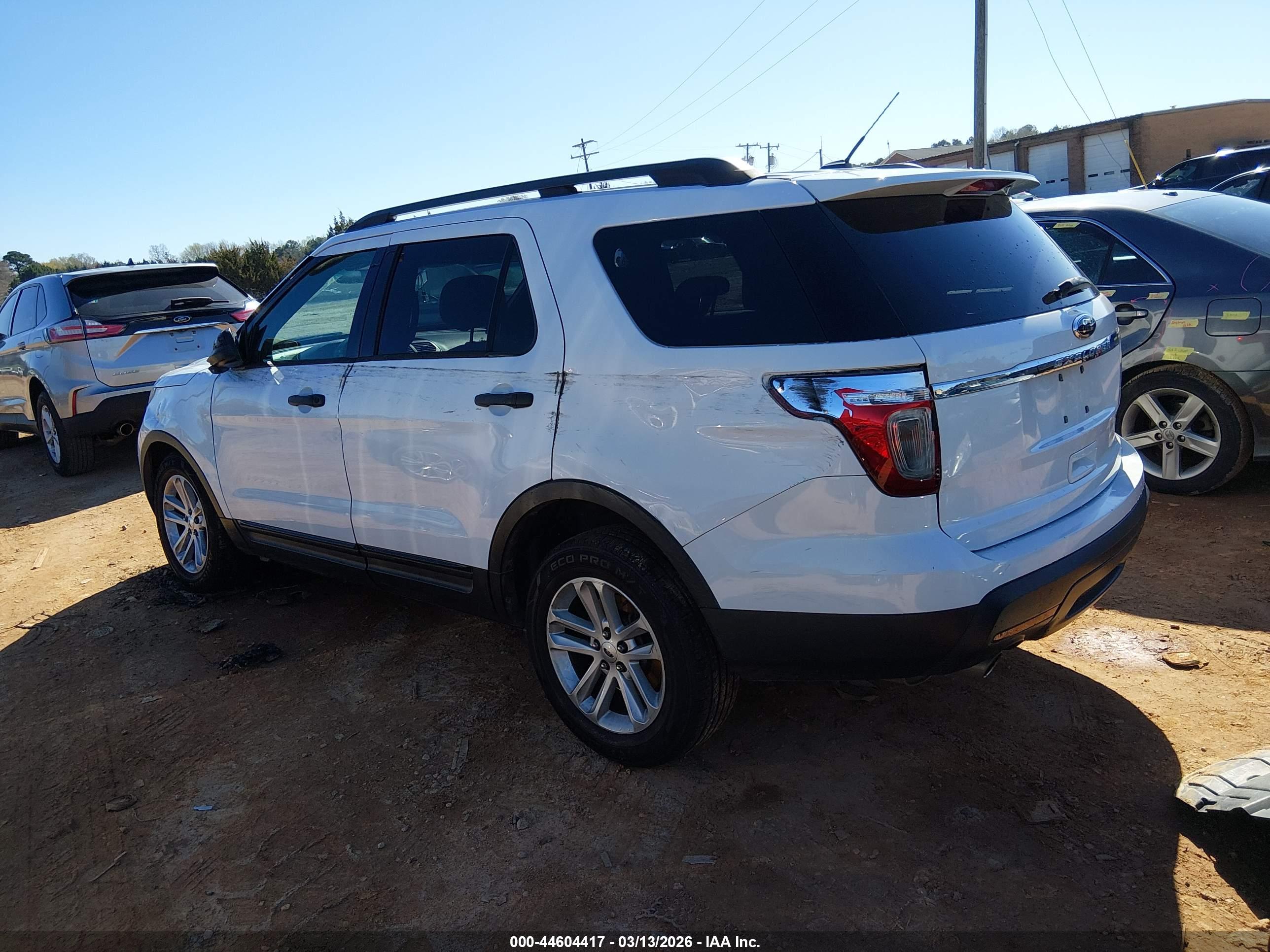 FORD EXPLORER image 3
