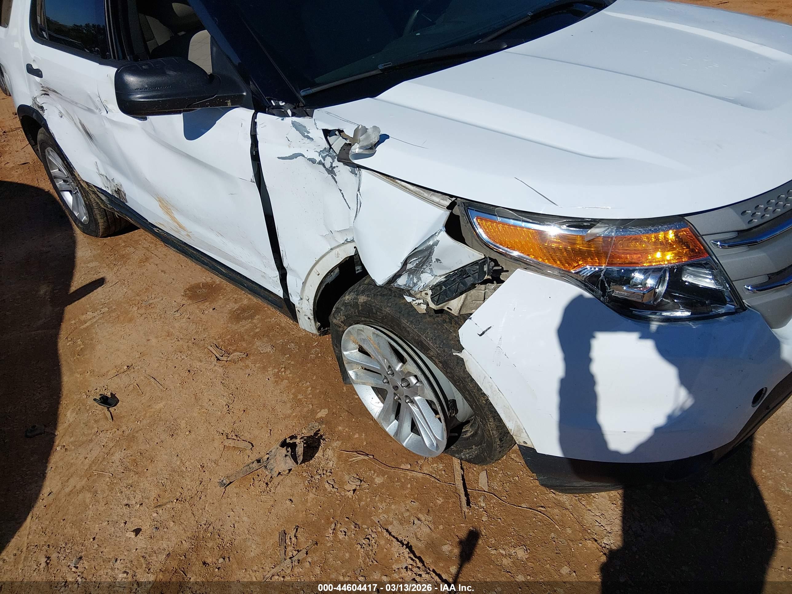 FORD EXPLORER image 6
