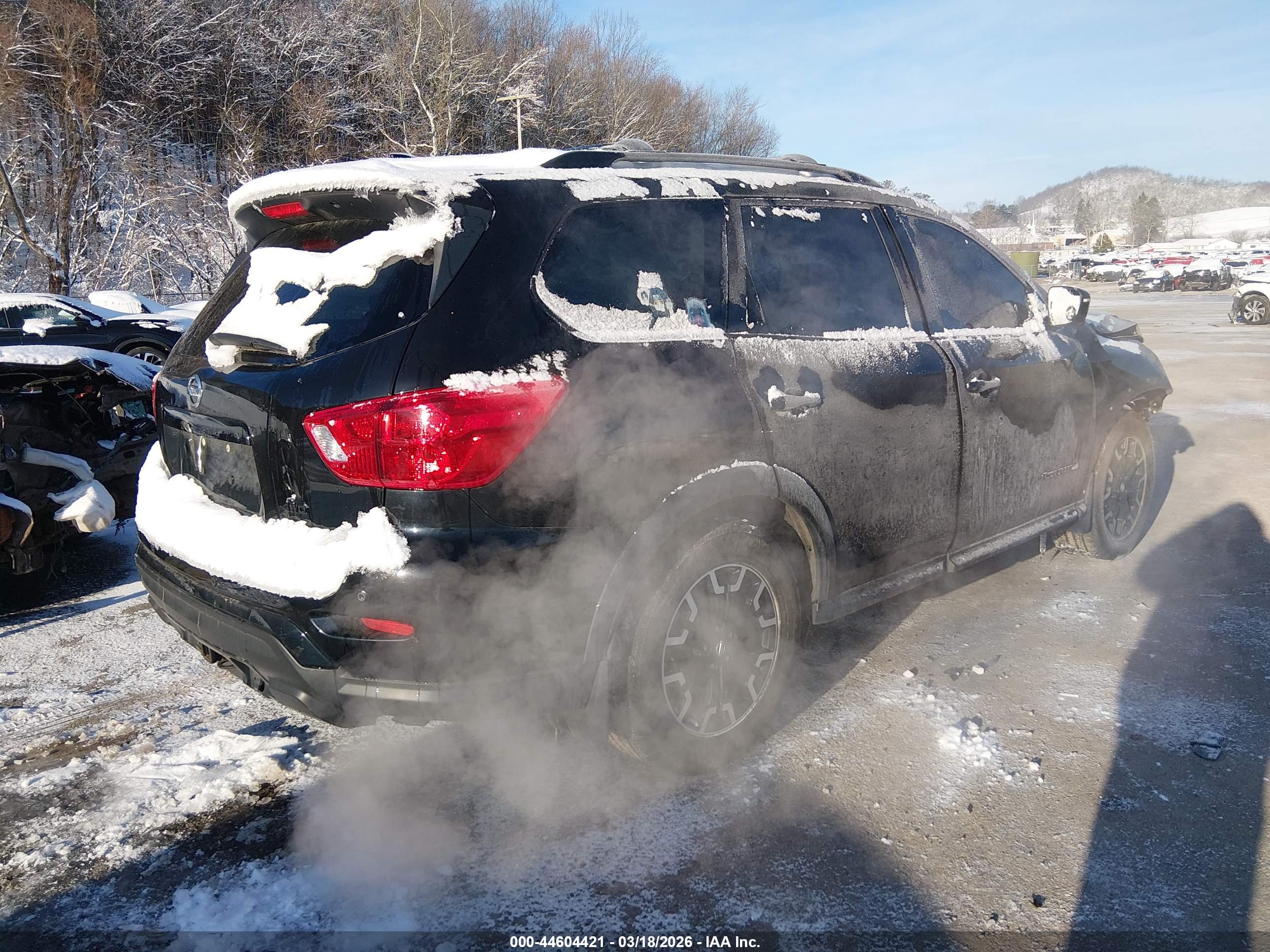 NISSAN PATHFINDER image 4