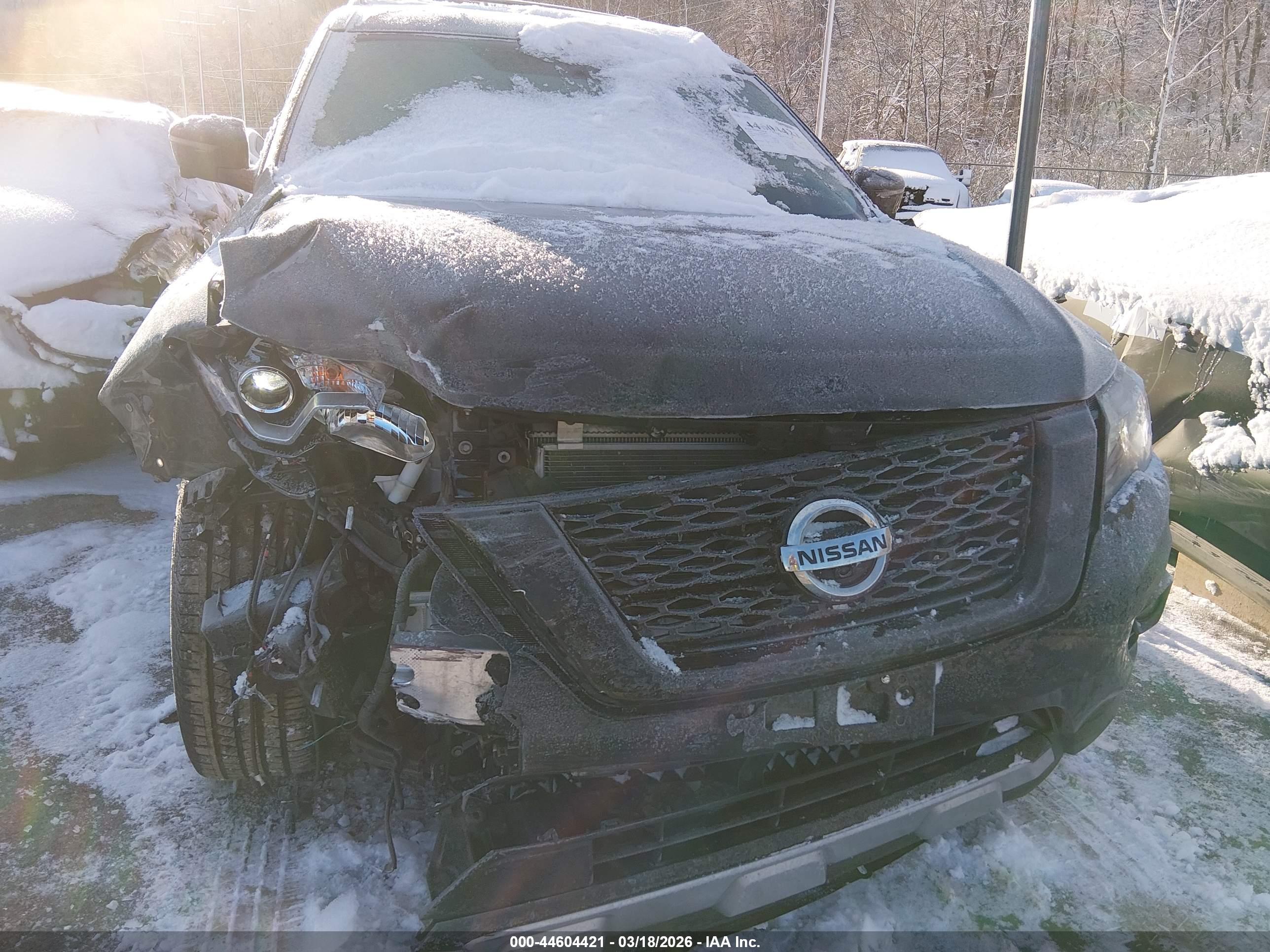 NISSAN PATHFINDER image 6
