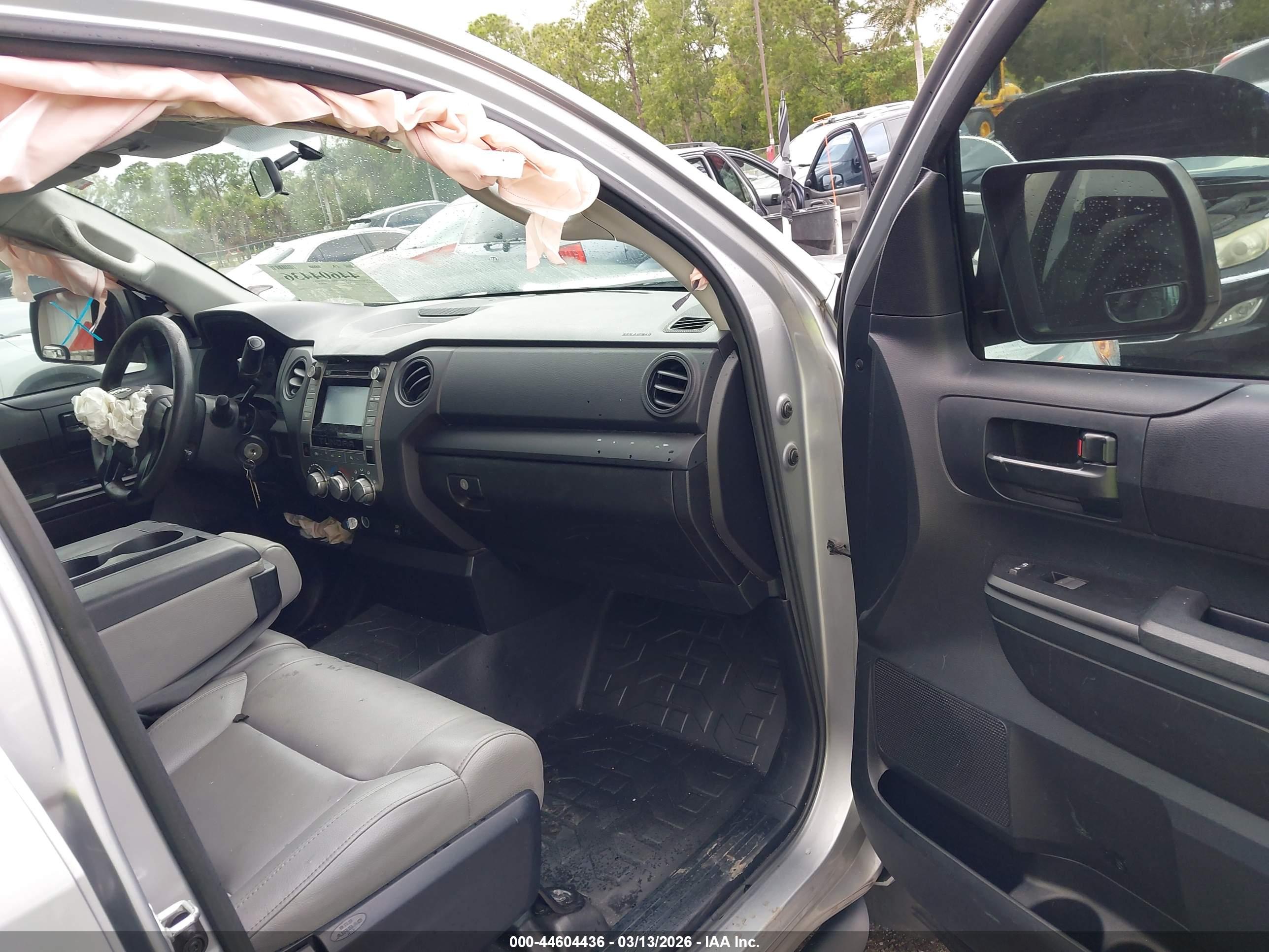 TOYOTA TUNDRA image 5