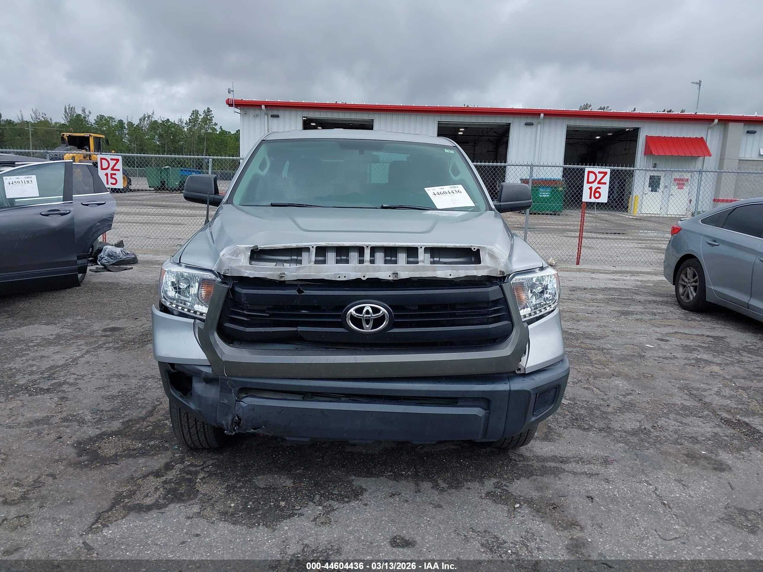 TOYOTA TUNDRA image 6