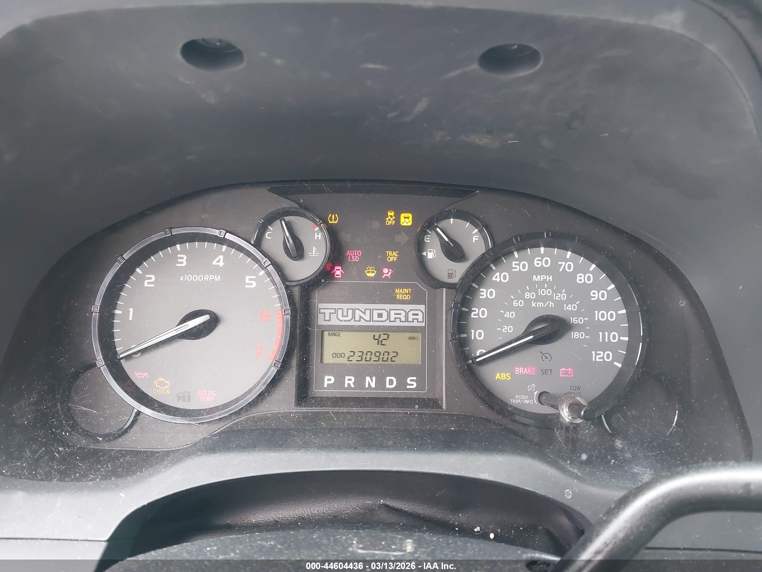 TOYOTA TUNDRA image 7