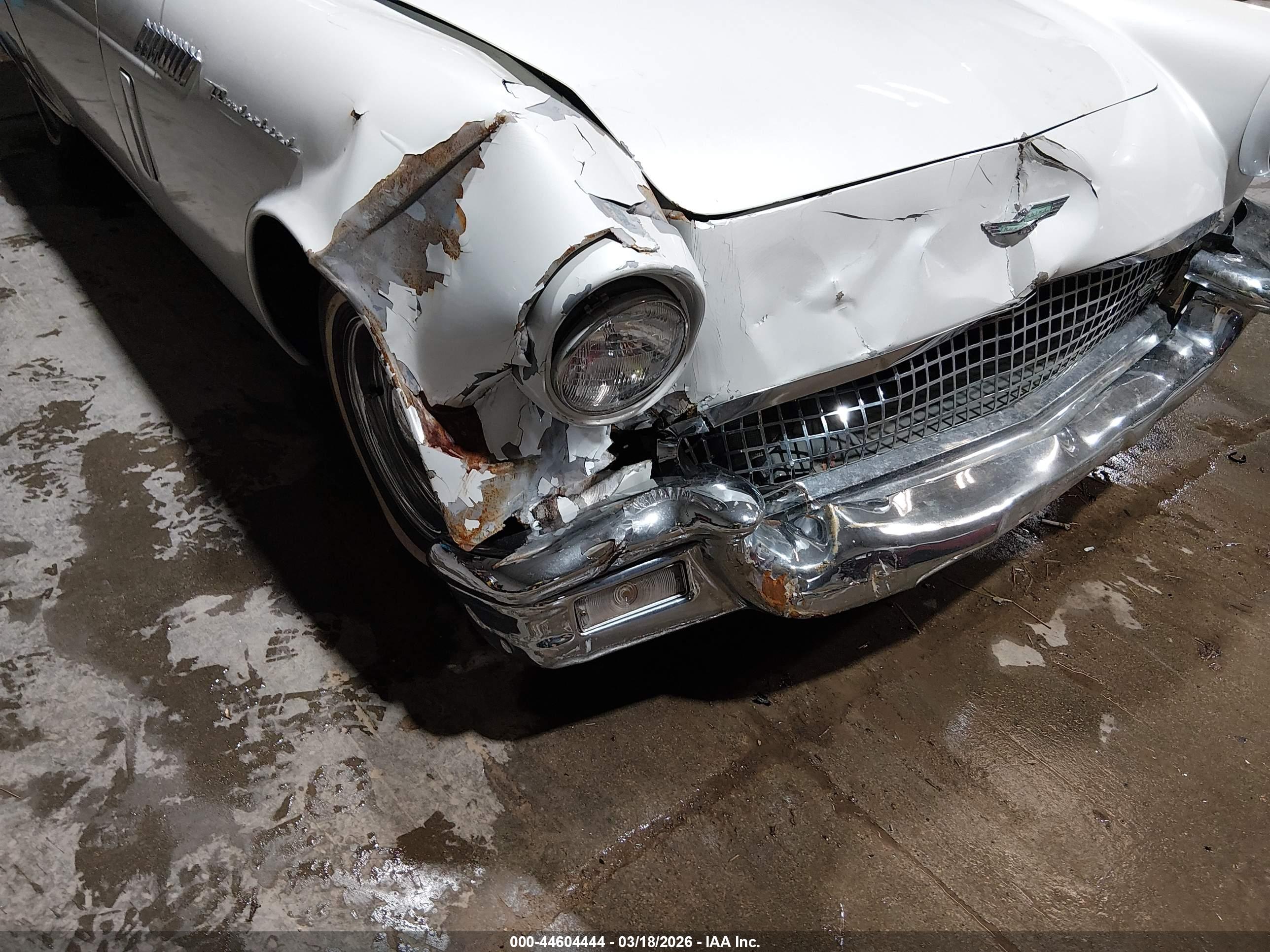 FORD THUNDERBIRD image 6