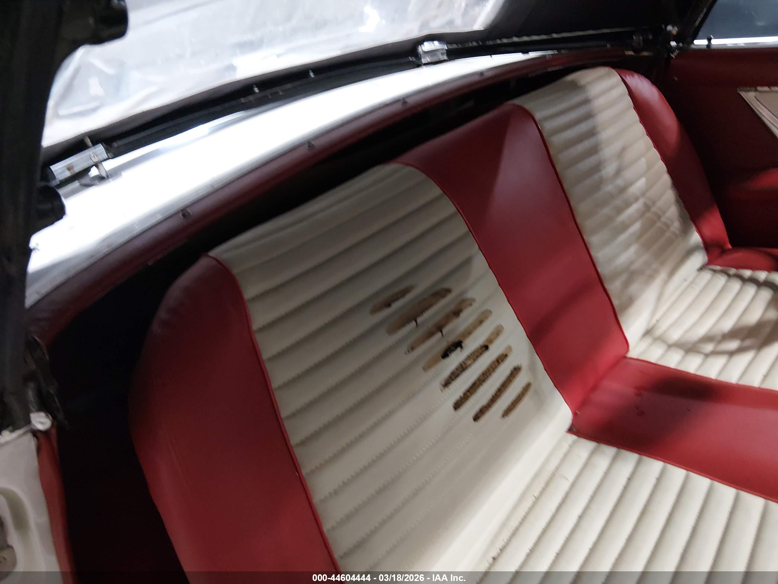 FORD THUNDERBIRD image 8