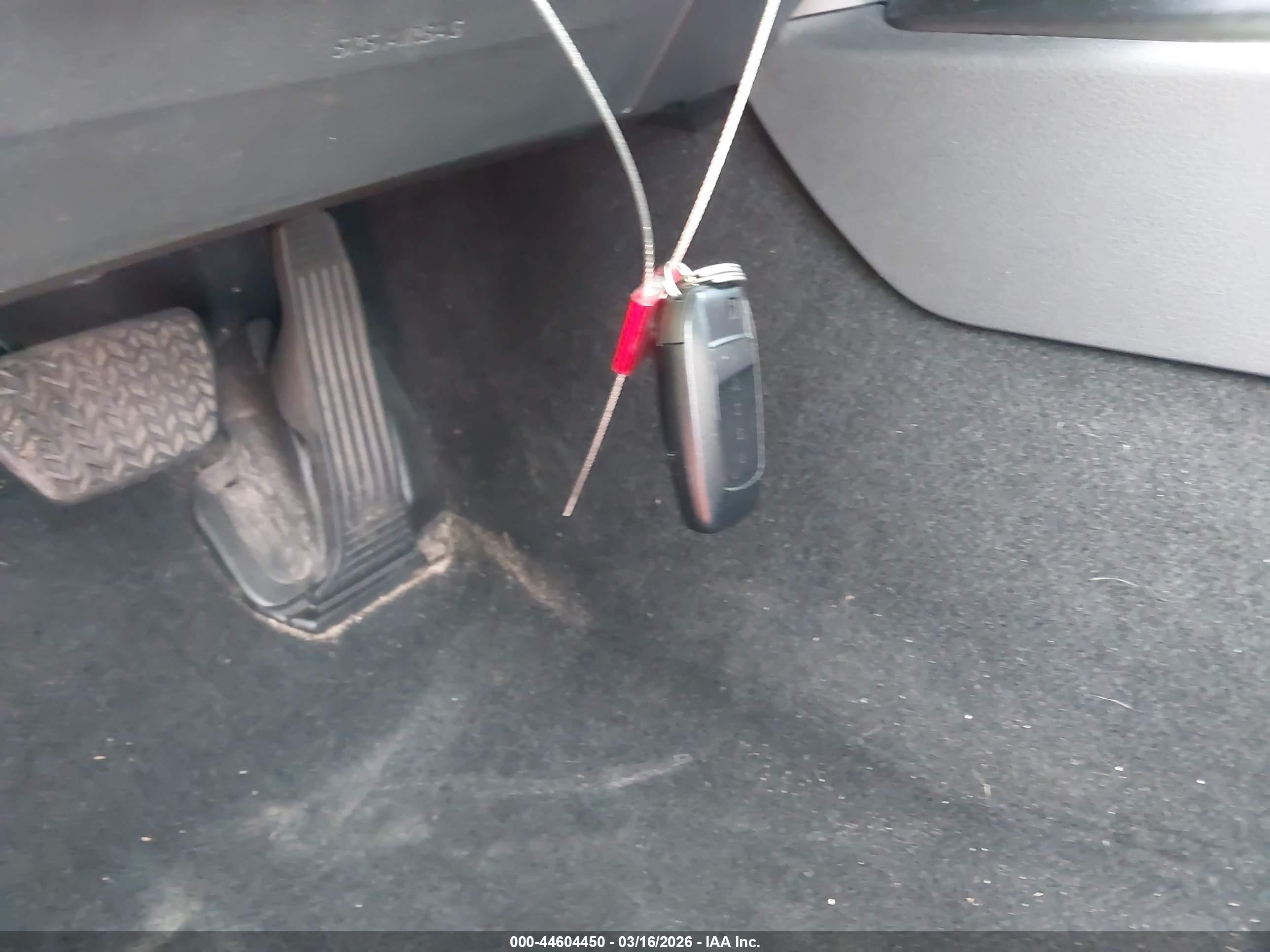 TOYOTA CAMRY image 11